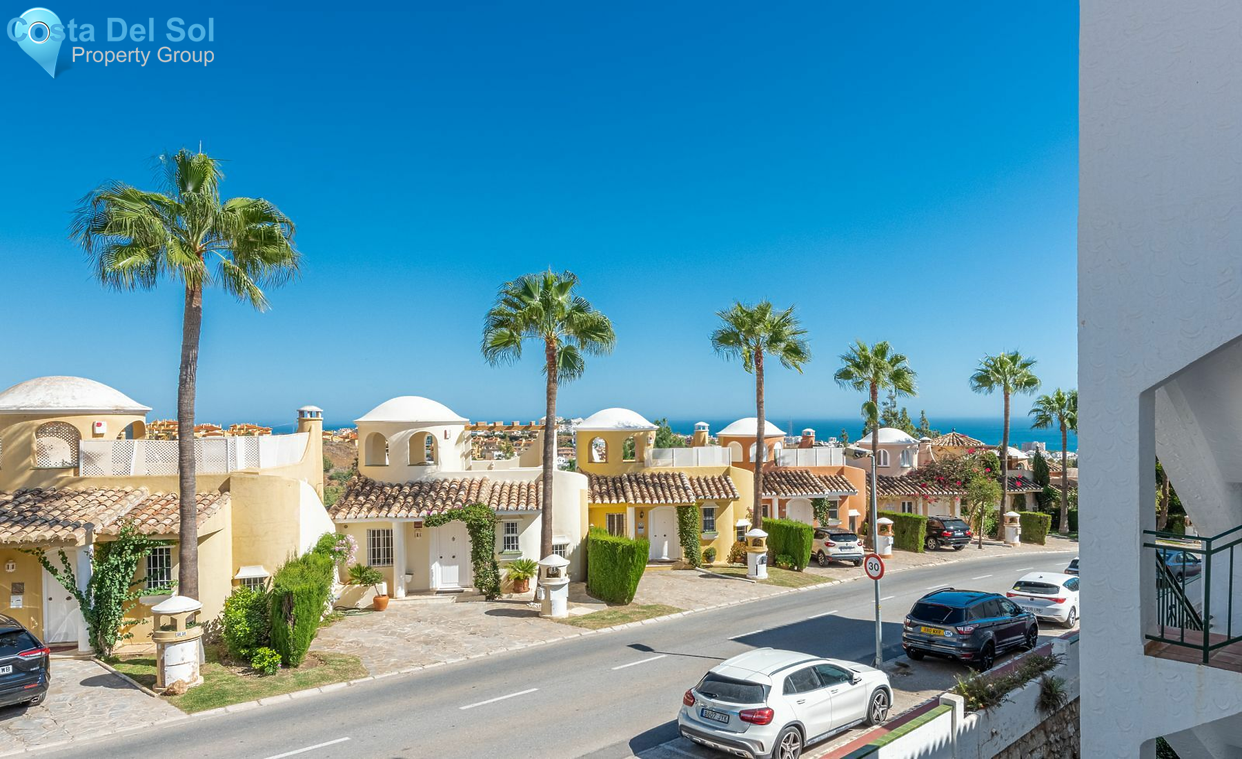 Top Floor Apartment in Calahonda-1471942