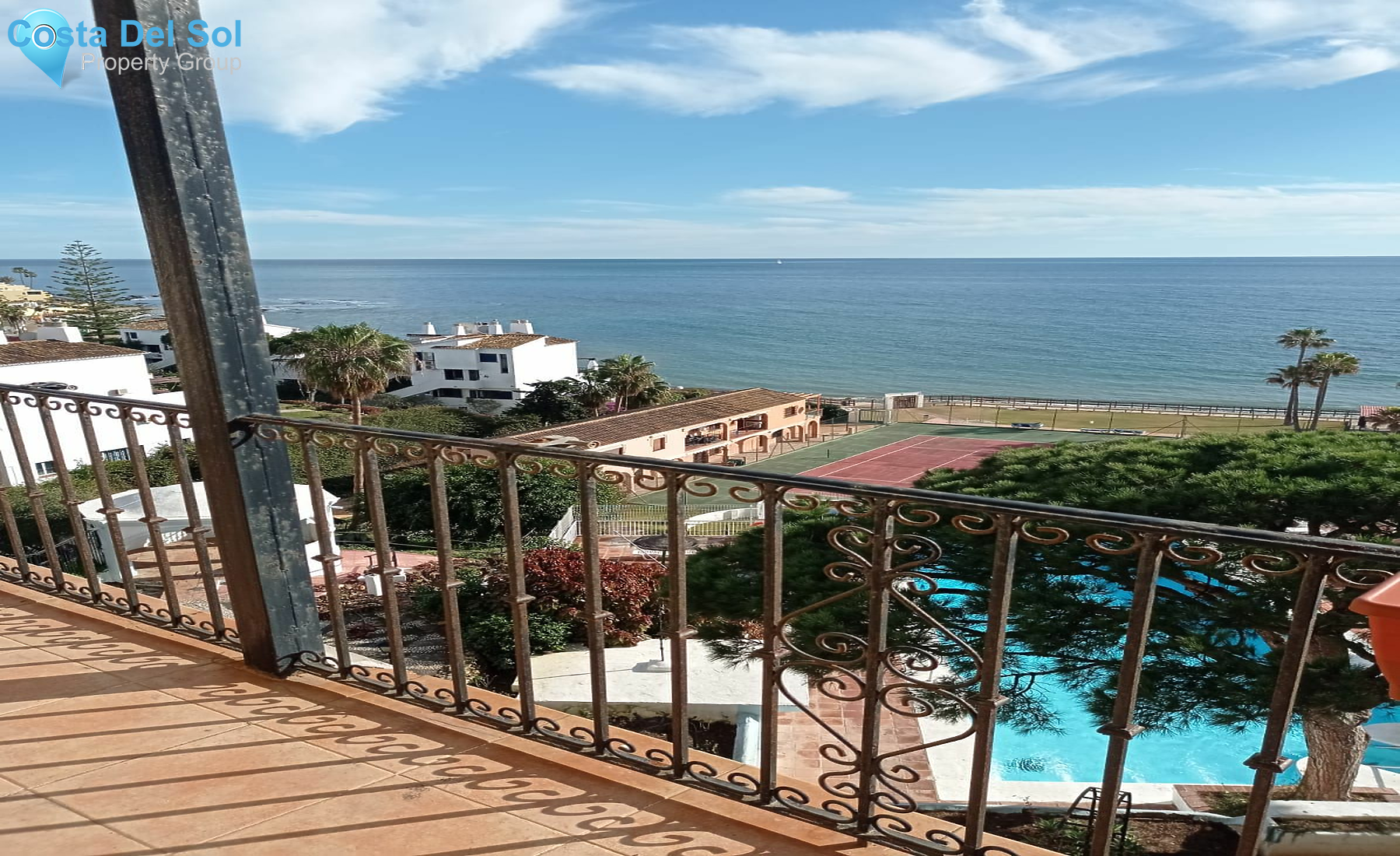 Top Floor Apartment in Calahonda-1498365