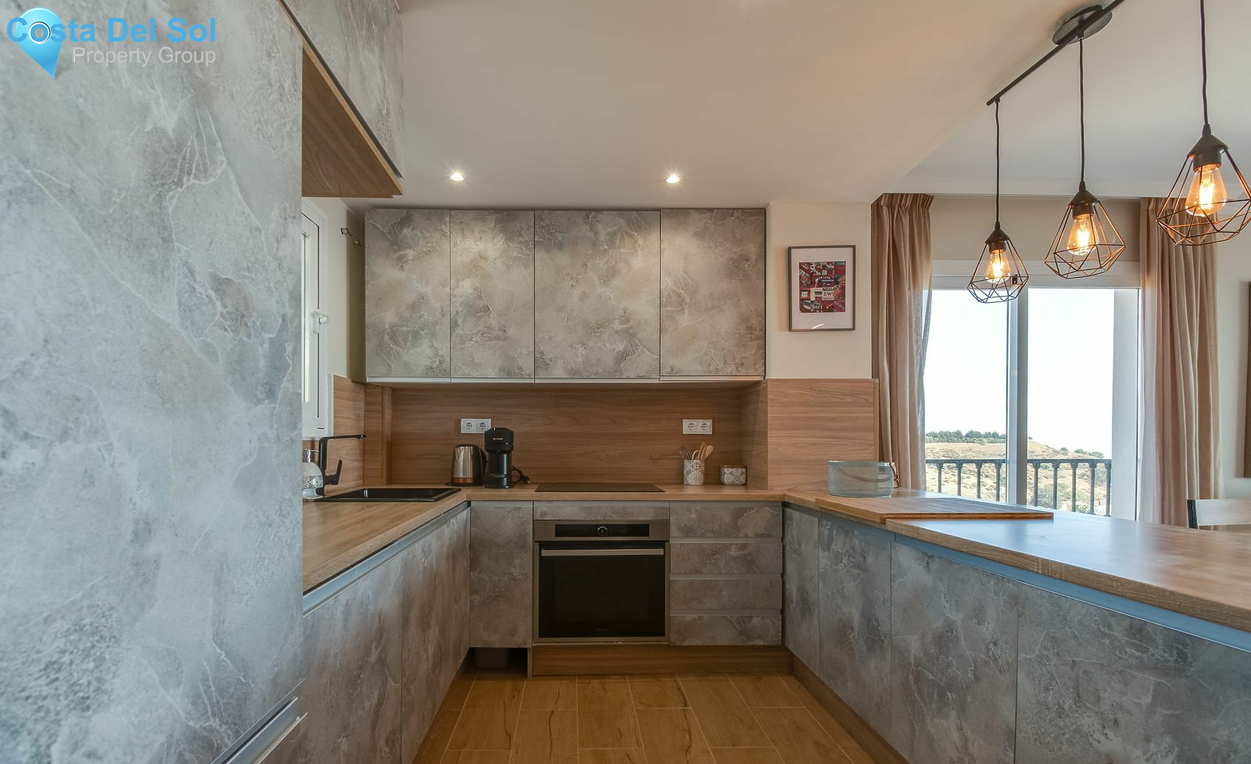 Middle Floor Apartment in Calahonda-1530289