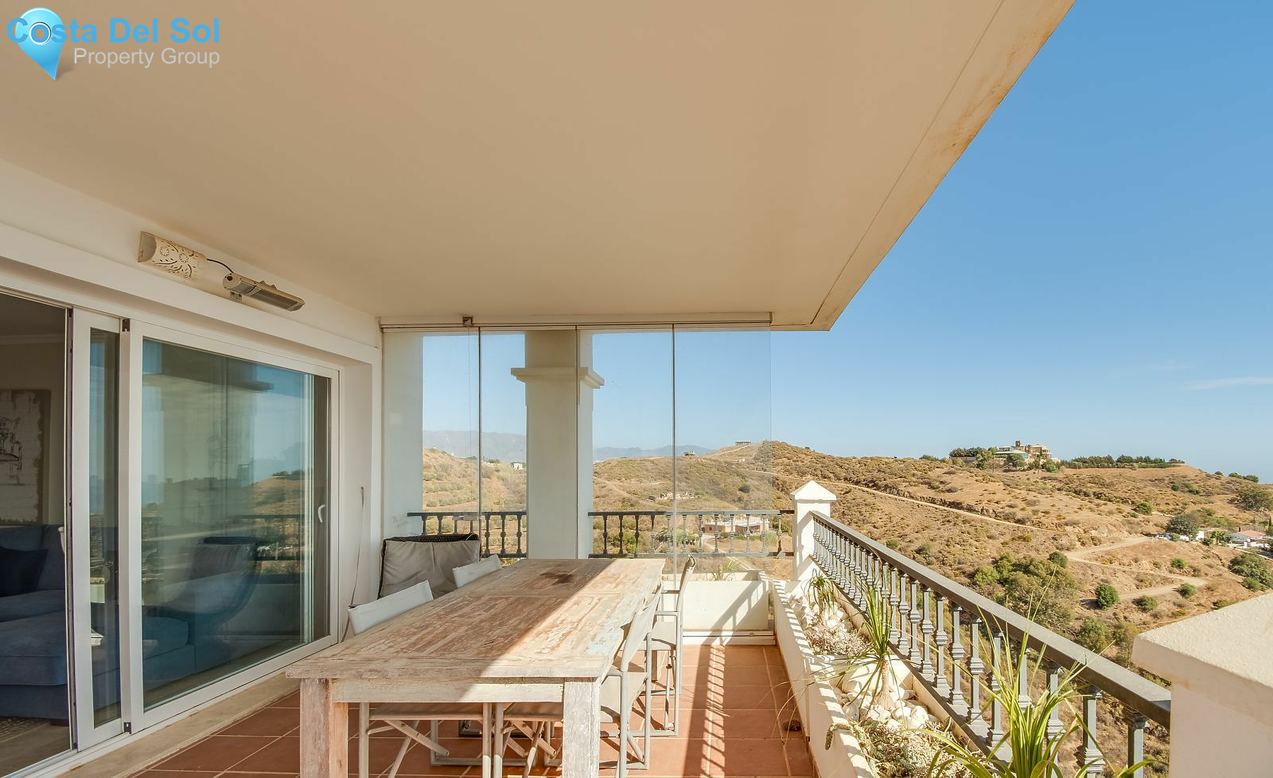 Middle Floor Apartment in Calahonda-1530297