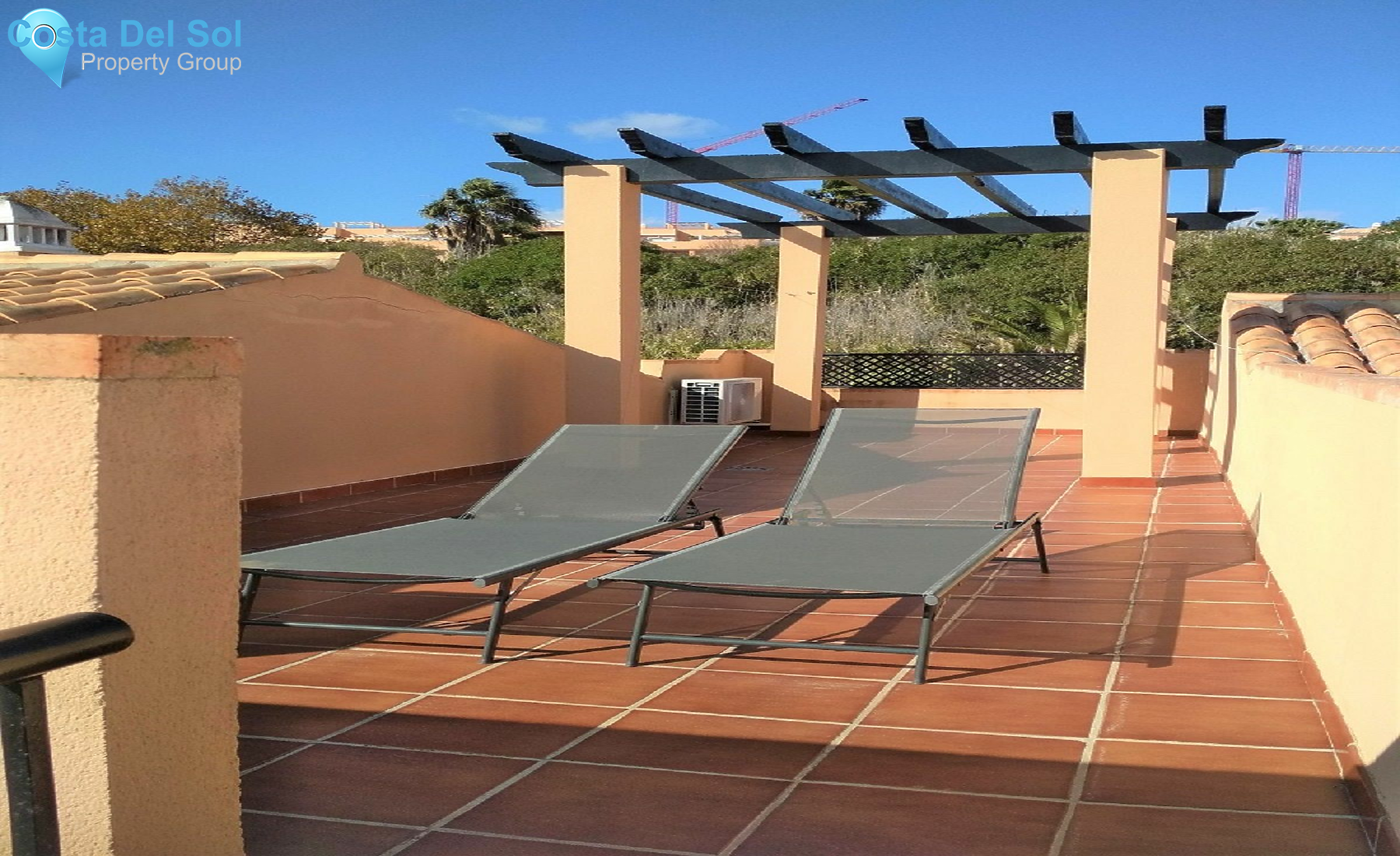 Top Floor Apartment in Casares-1398353