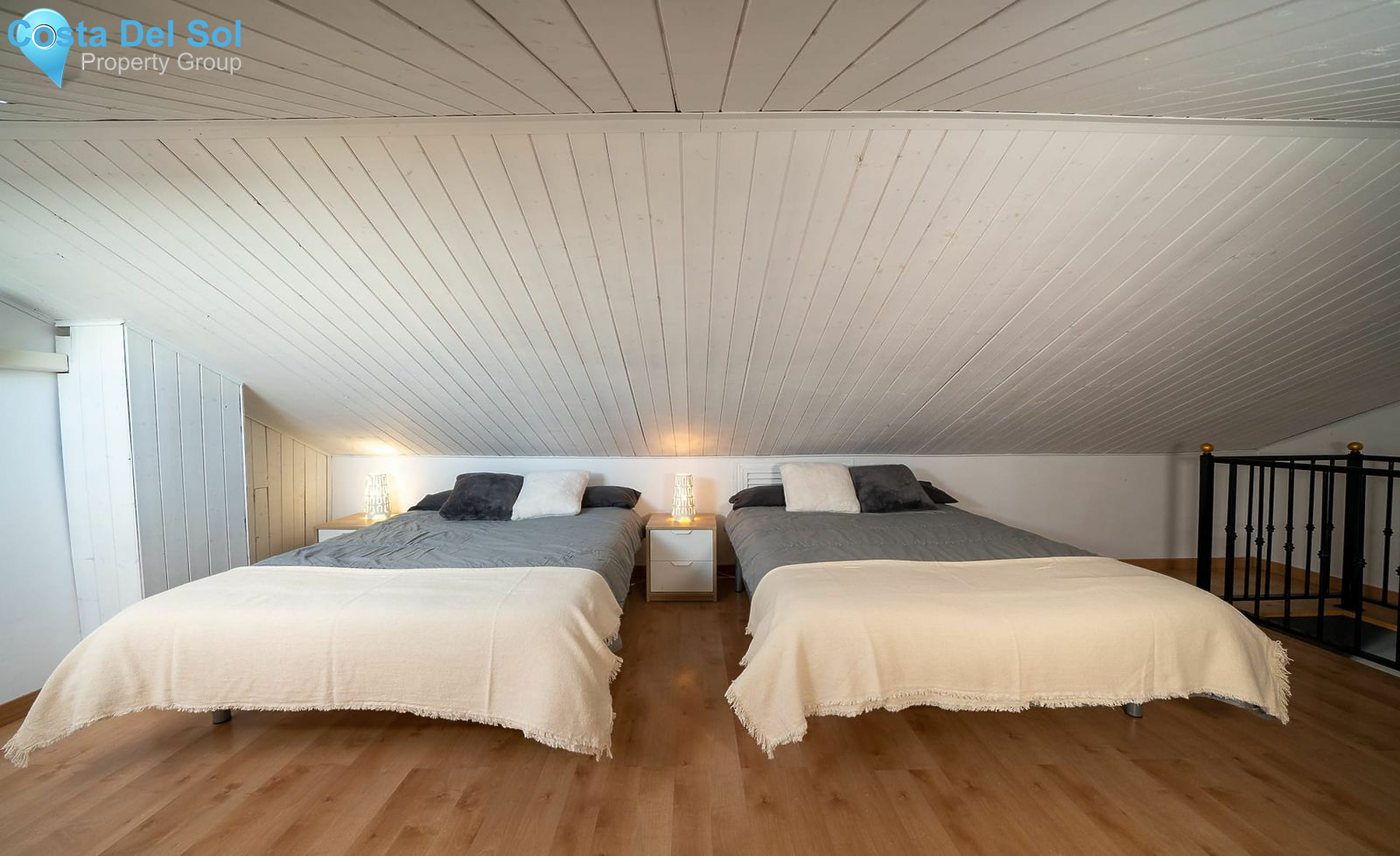 Top Floor Apartment in El Faro-1518075