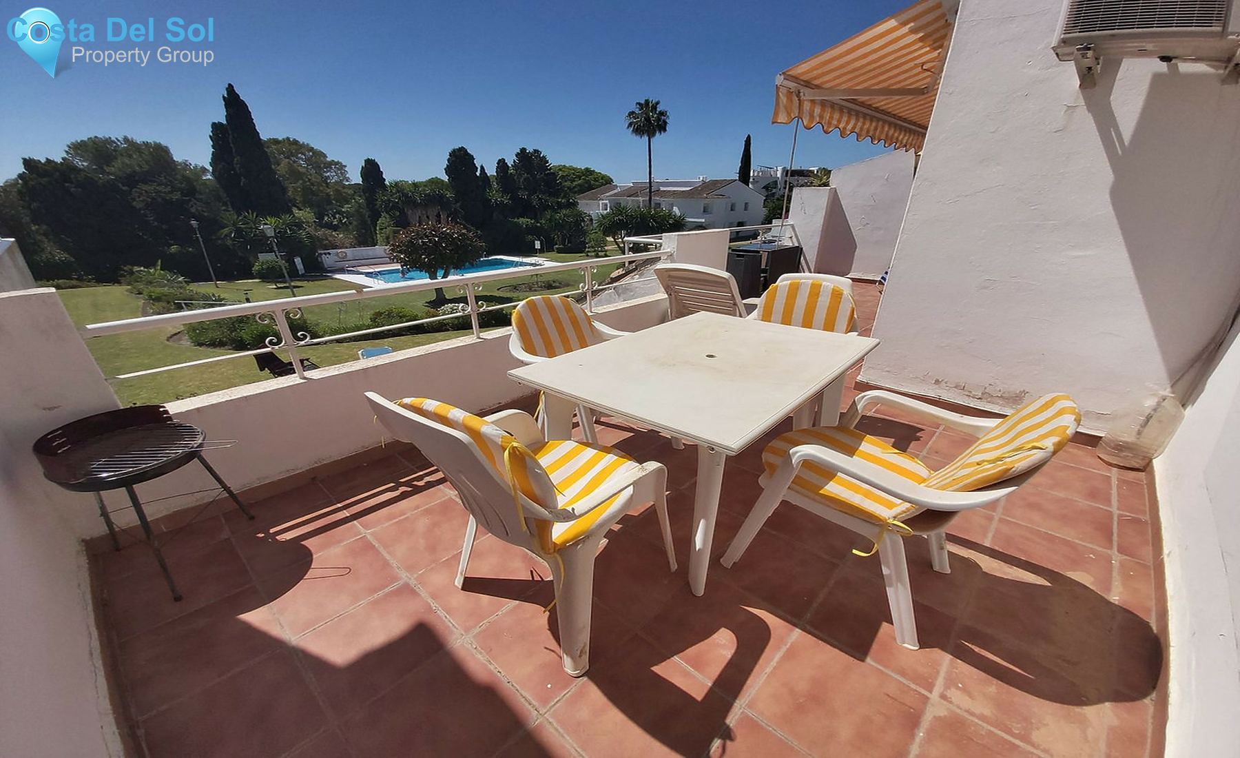 Top Floor Apartment in El Paraiso