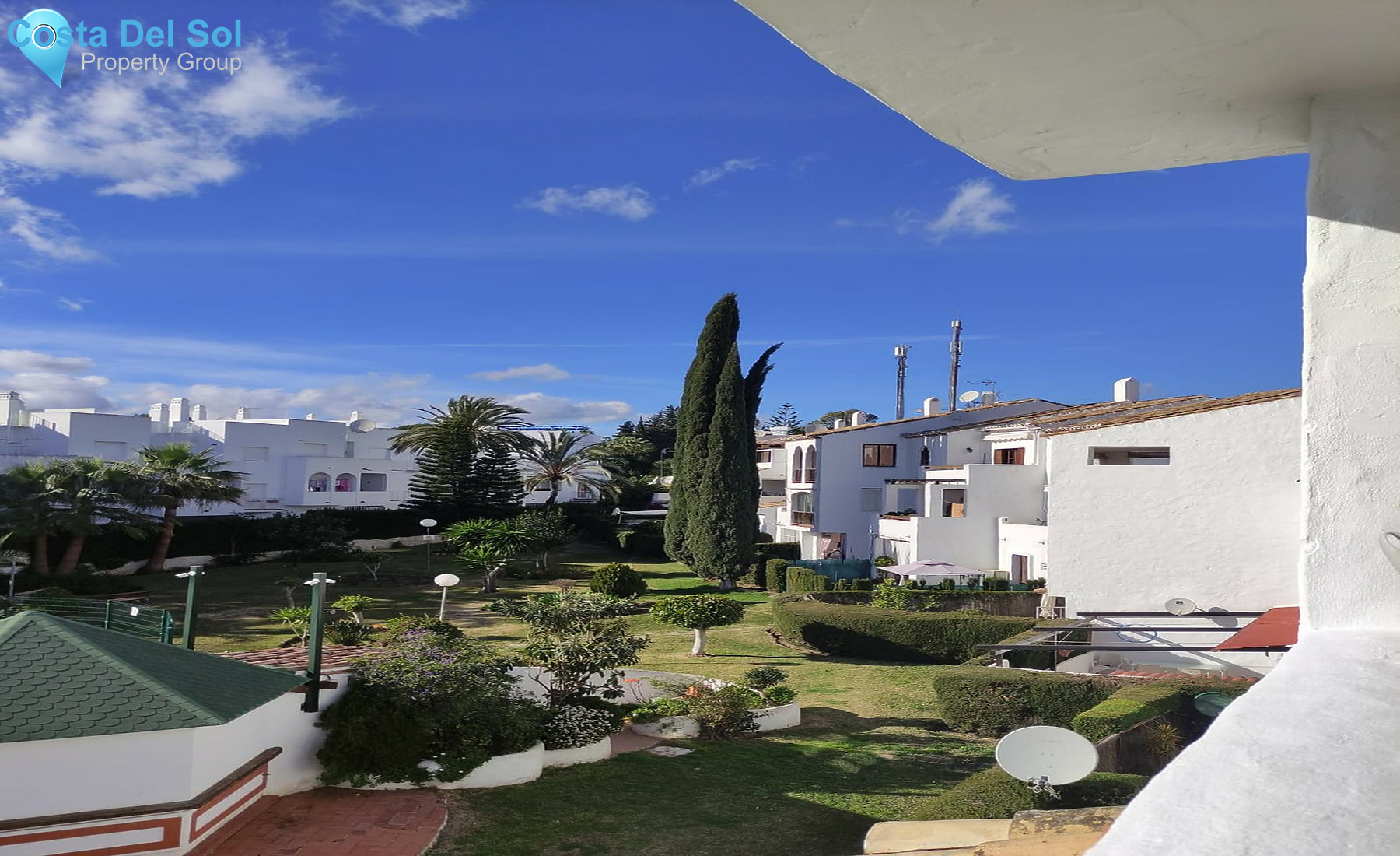 Top Floor Apartment in El Paraiso-1406864