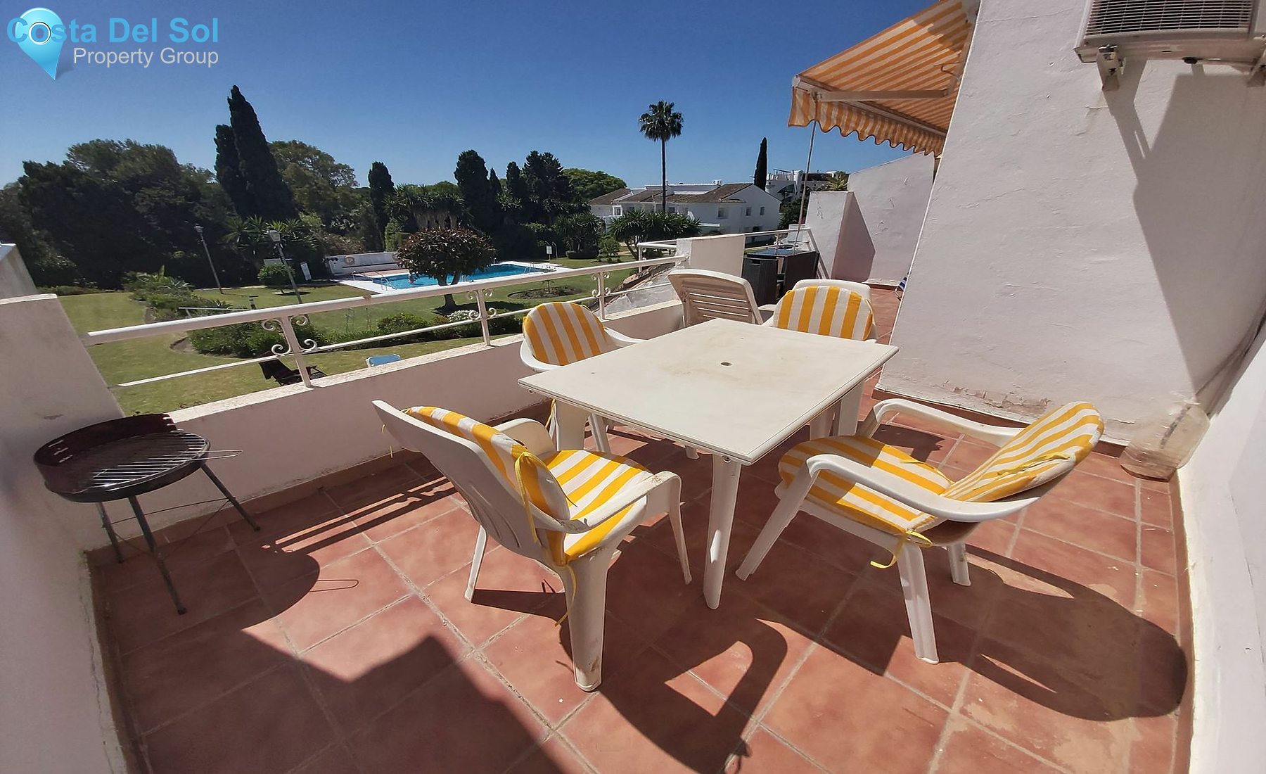 Top Floor Apartment in El Paraiso-1134657