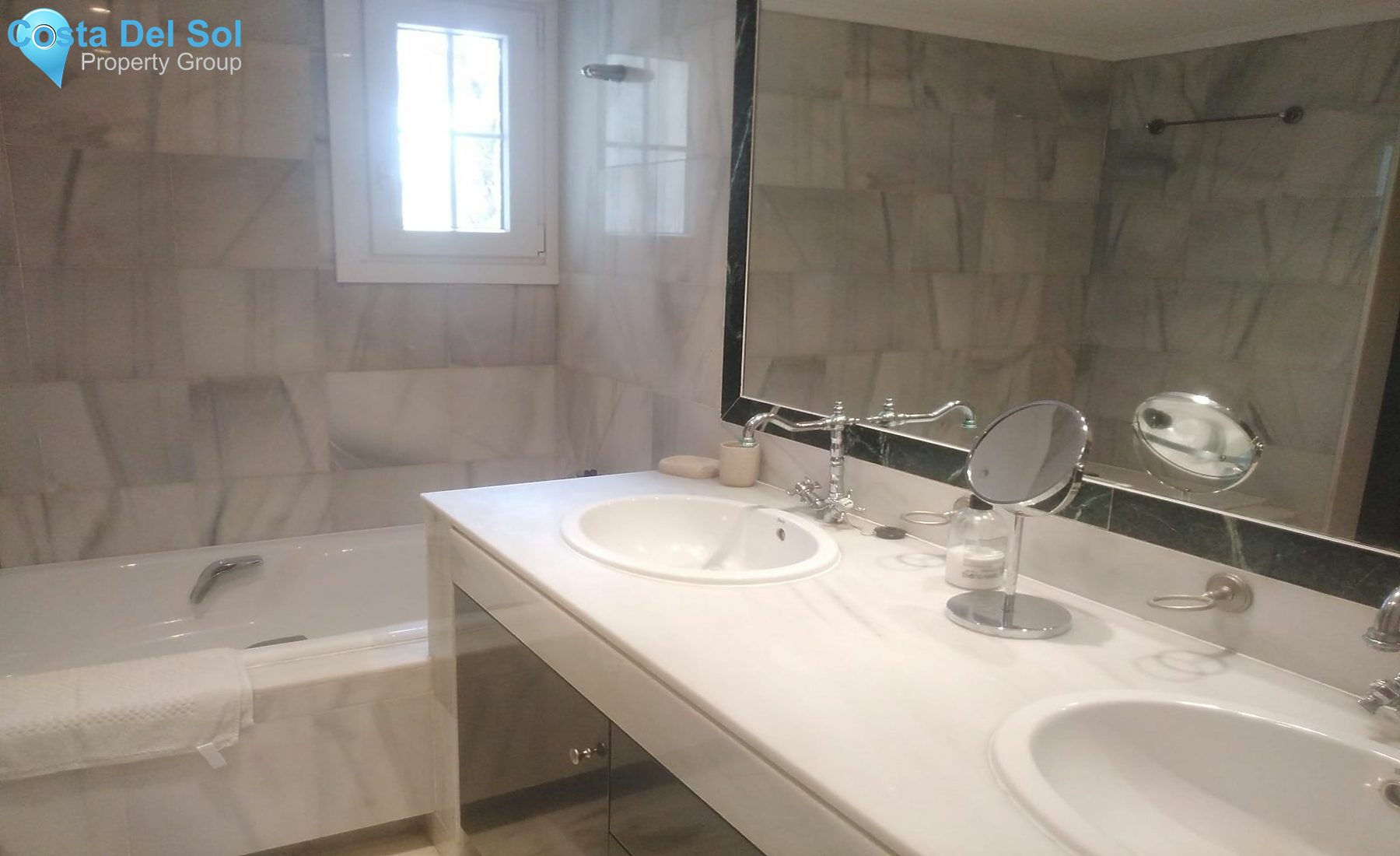 Top Floor Apartment in El Presidente-1417033