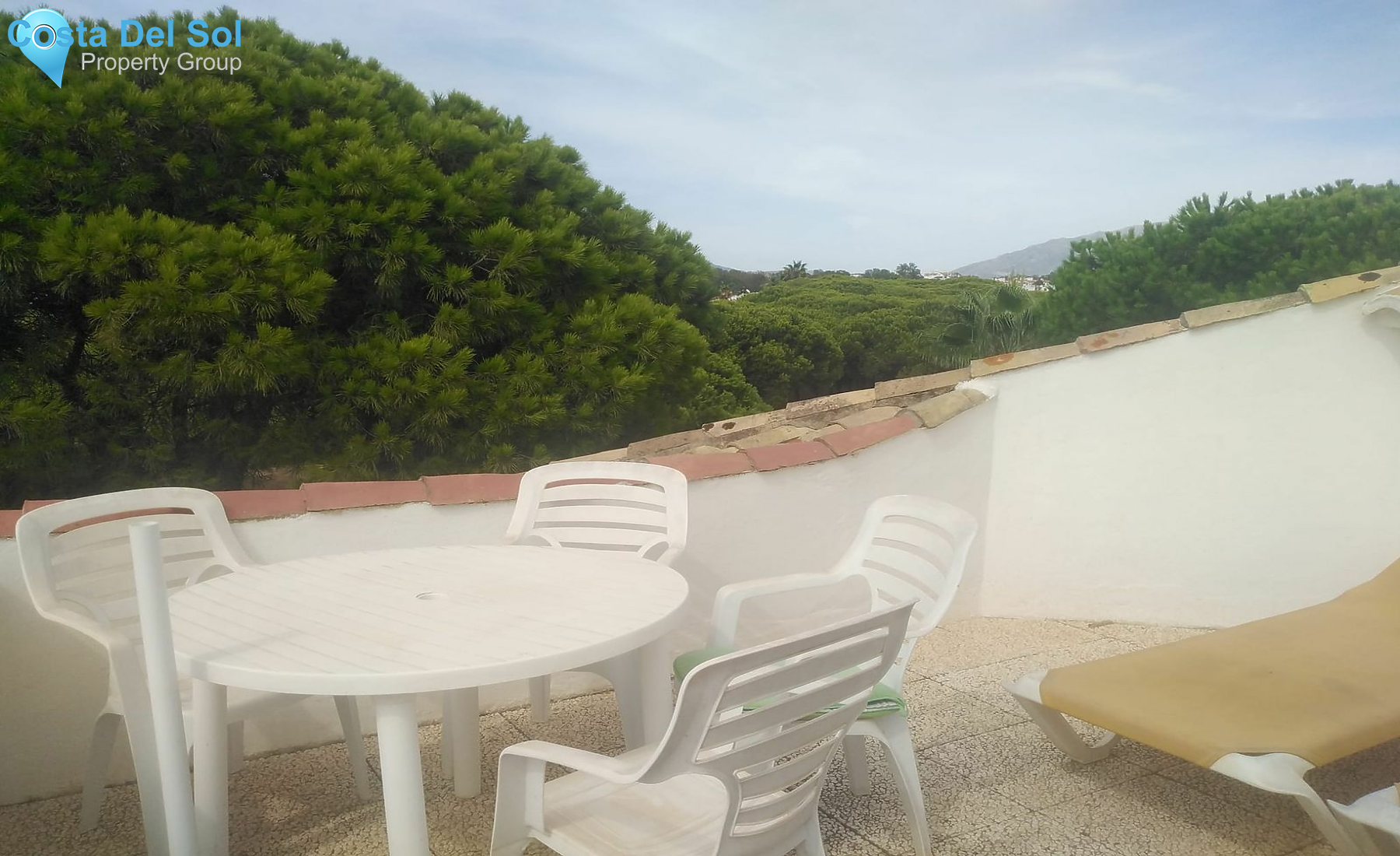 Top Floor Apartment in El Presidente-1417034