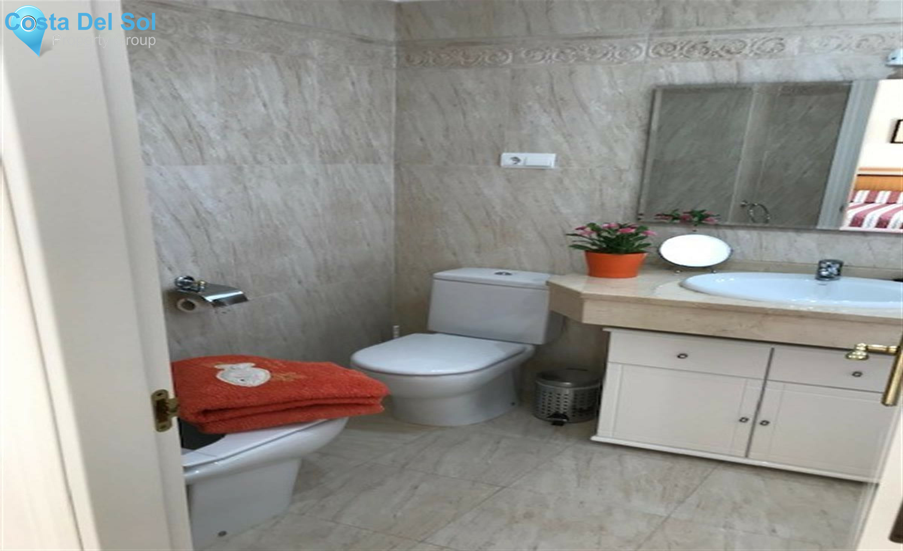 Top Floor Apartment in Elviria