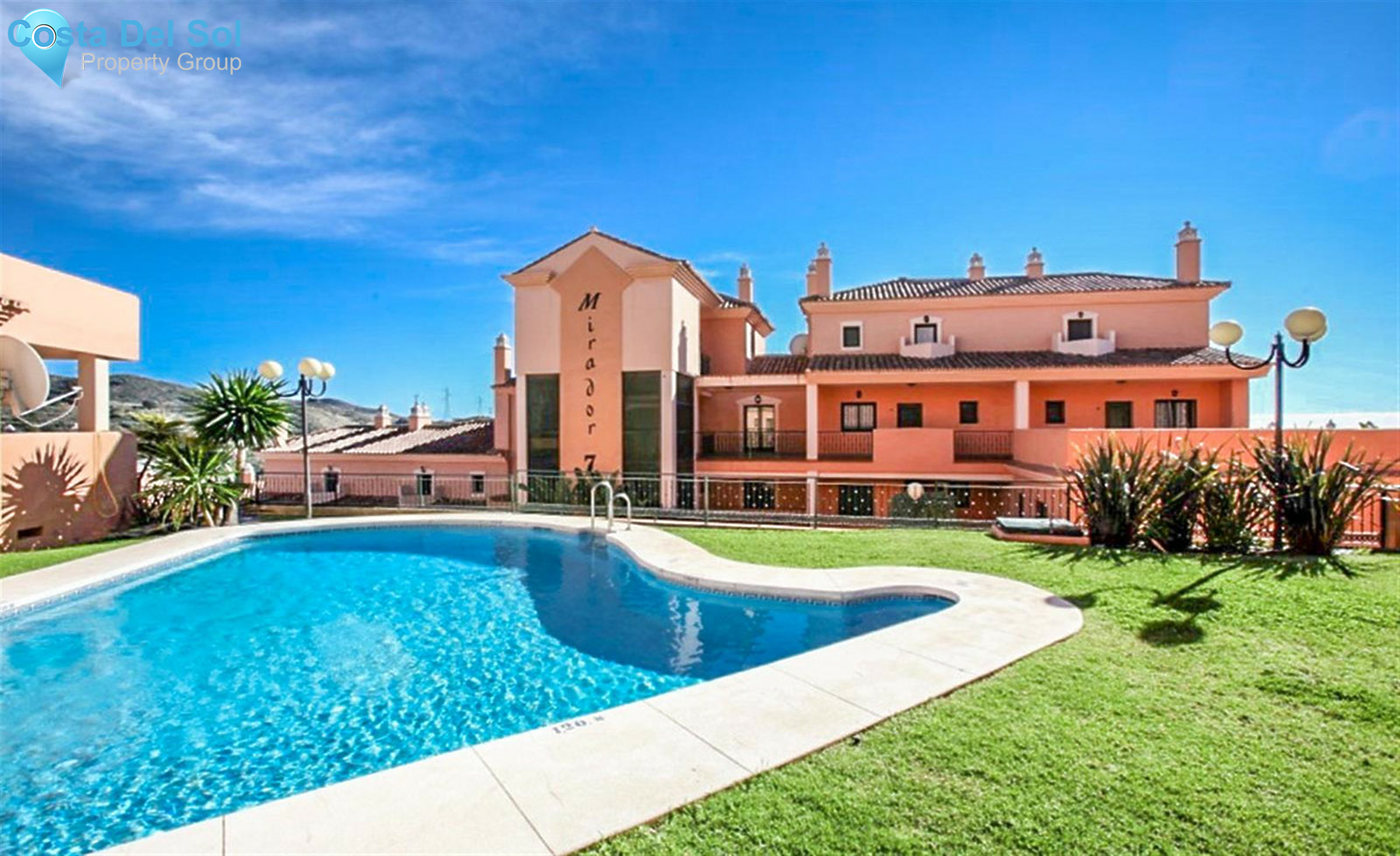 Top Floor Apartment in Elviria-1284484