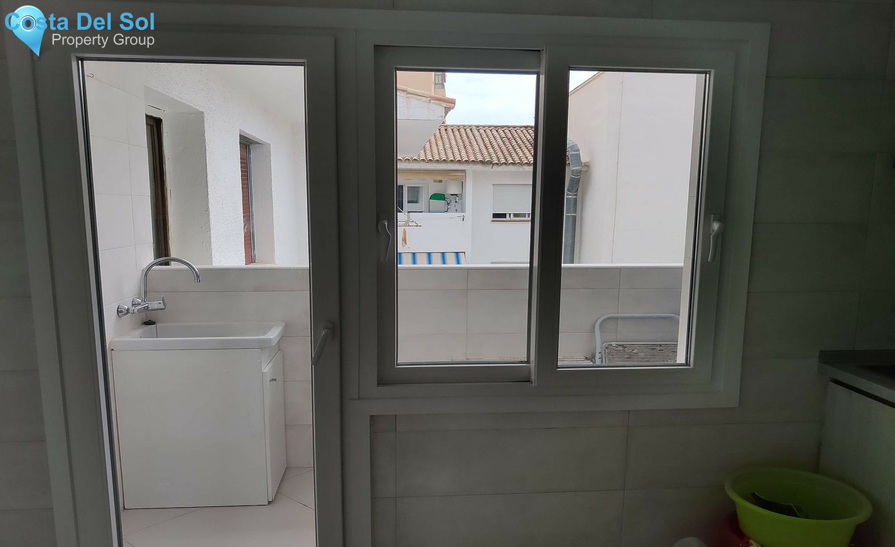 Top Floor Apartment in Estepona-1276347