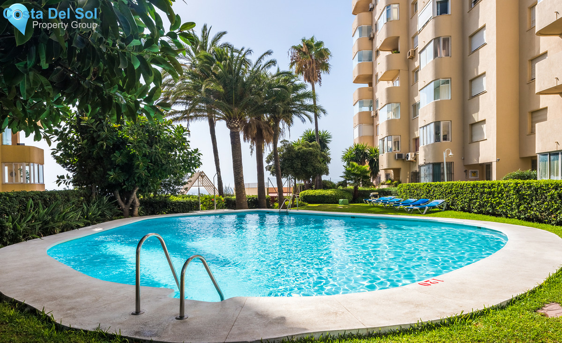 Top Floor Apartment in Estepona-1283562