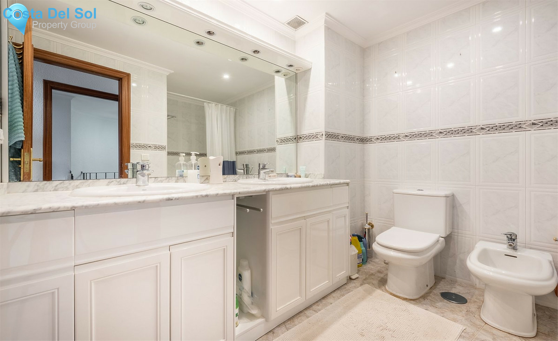 Top Floor Apartment in Estepona-1283560