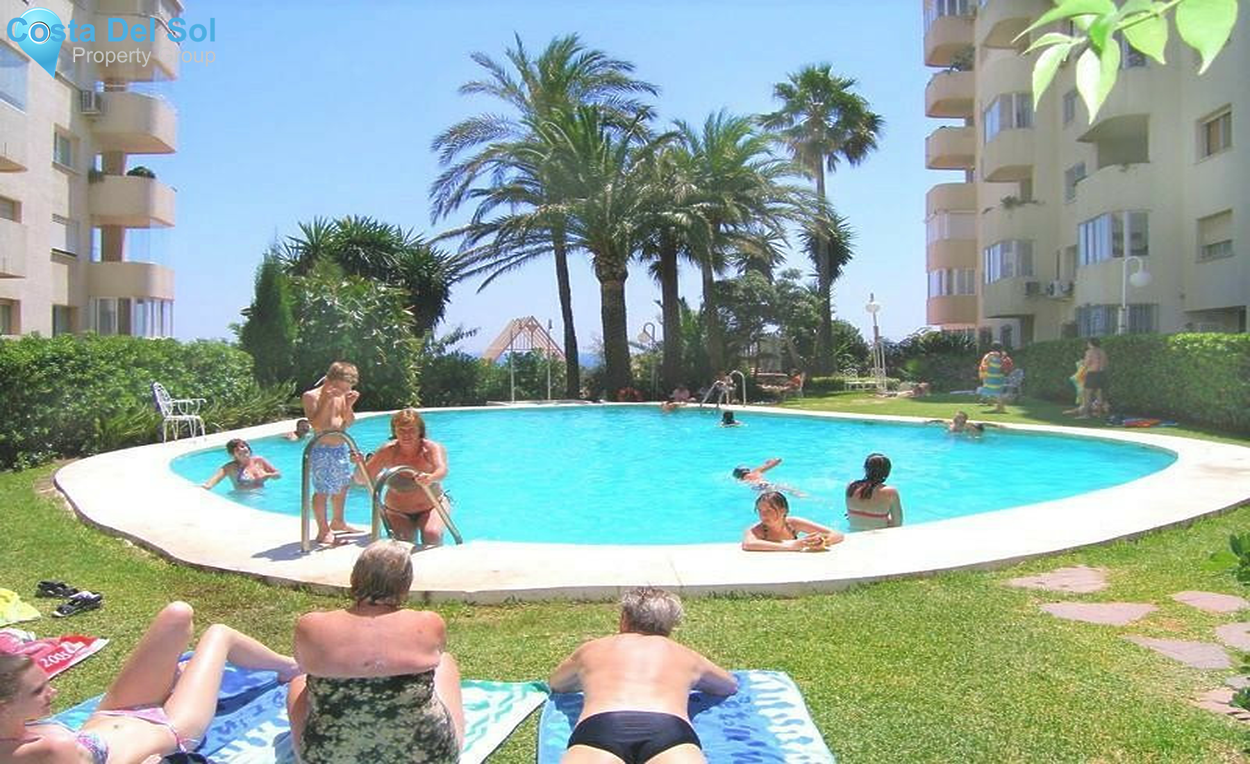 Top Floor Apartment in Estepona-1304266
