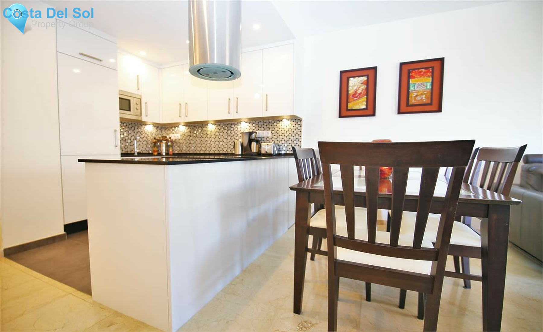 Top Floor Apartment in Estepona-1304271