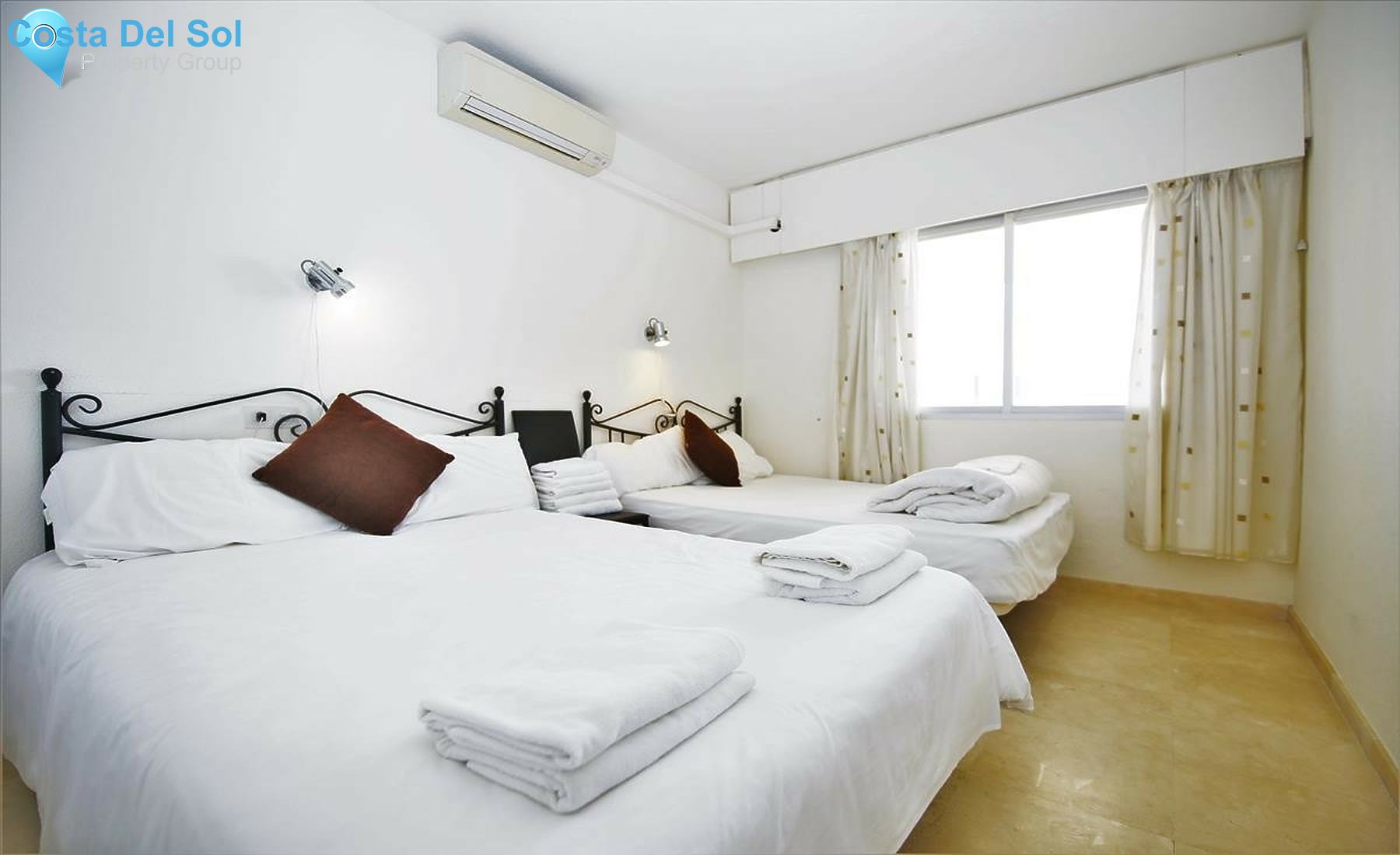 Top Floor Apartment in Estepona-1304259