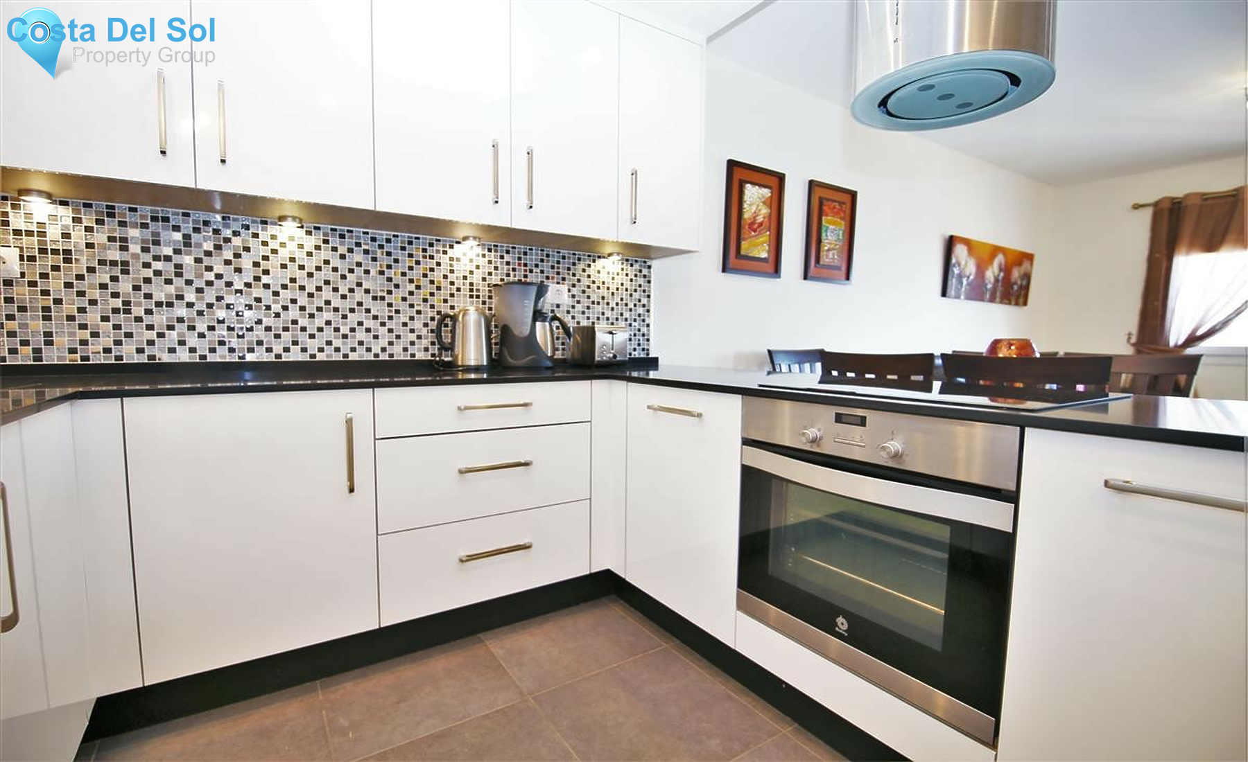 Top Floor Apartment in Estepona-1304262