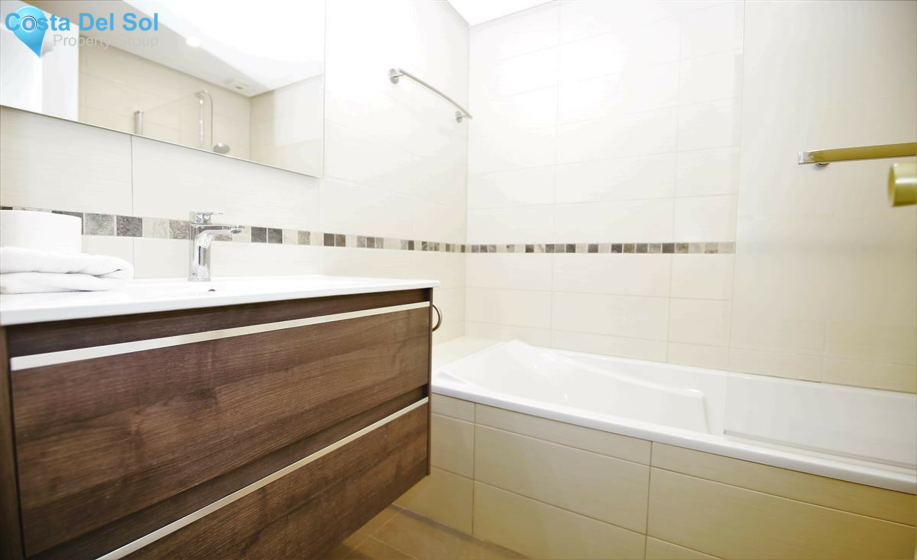 Top Floor Apartment in Estepona-1304263
