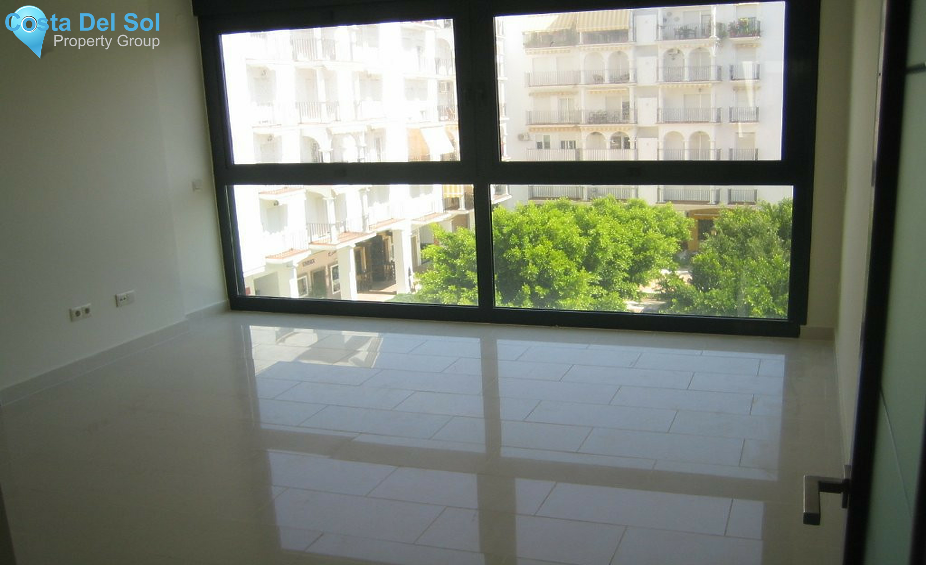 Top Floor Apartment in Estepona-1372596