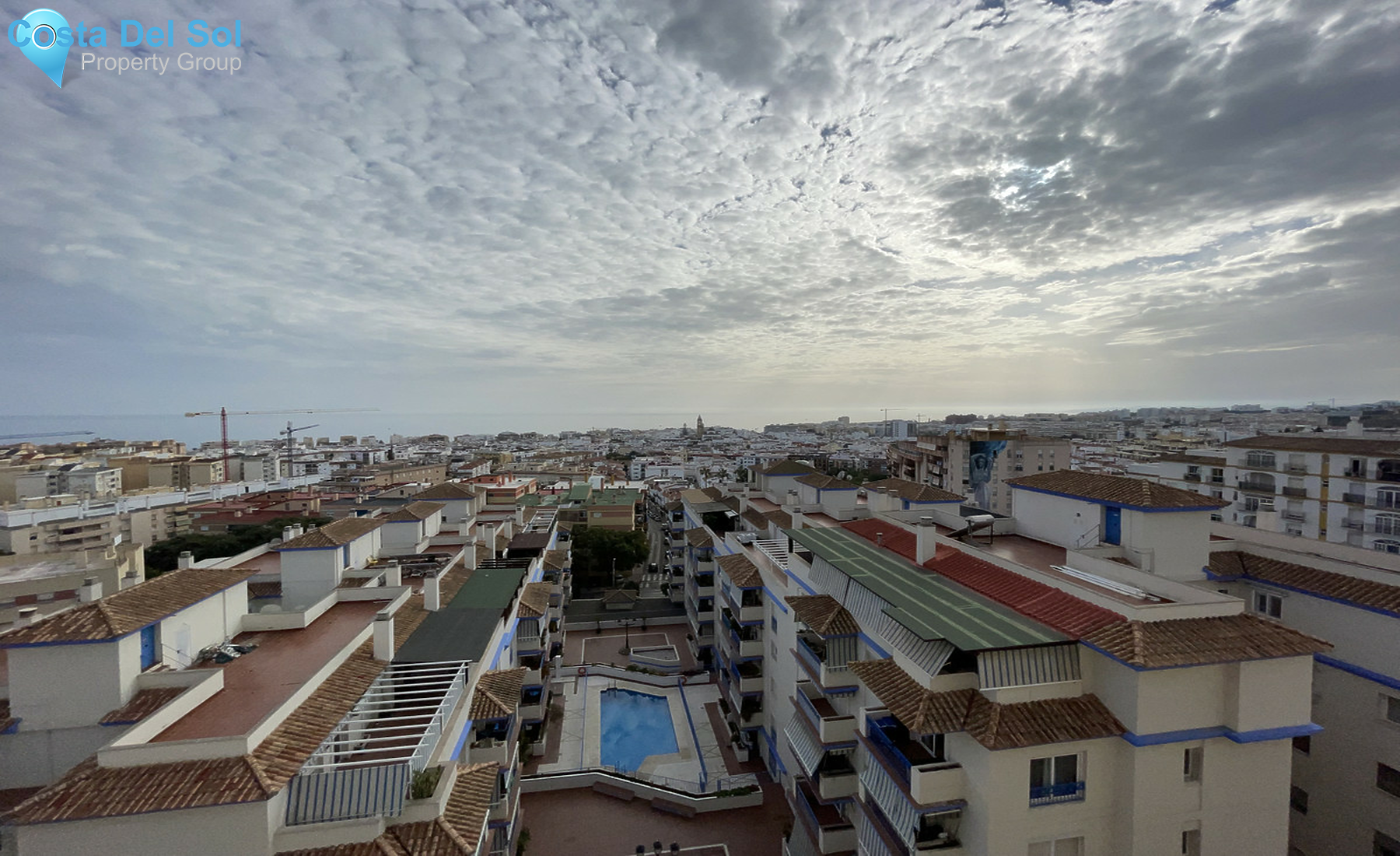 Top Floor Apartment in Estepona-1380018