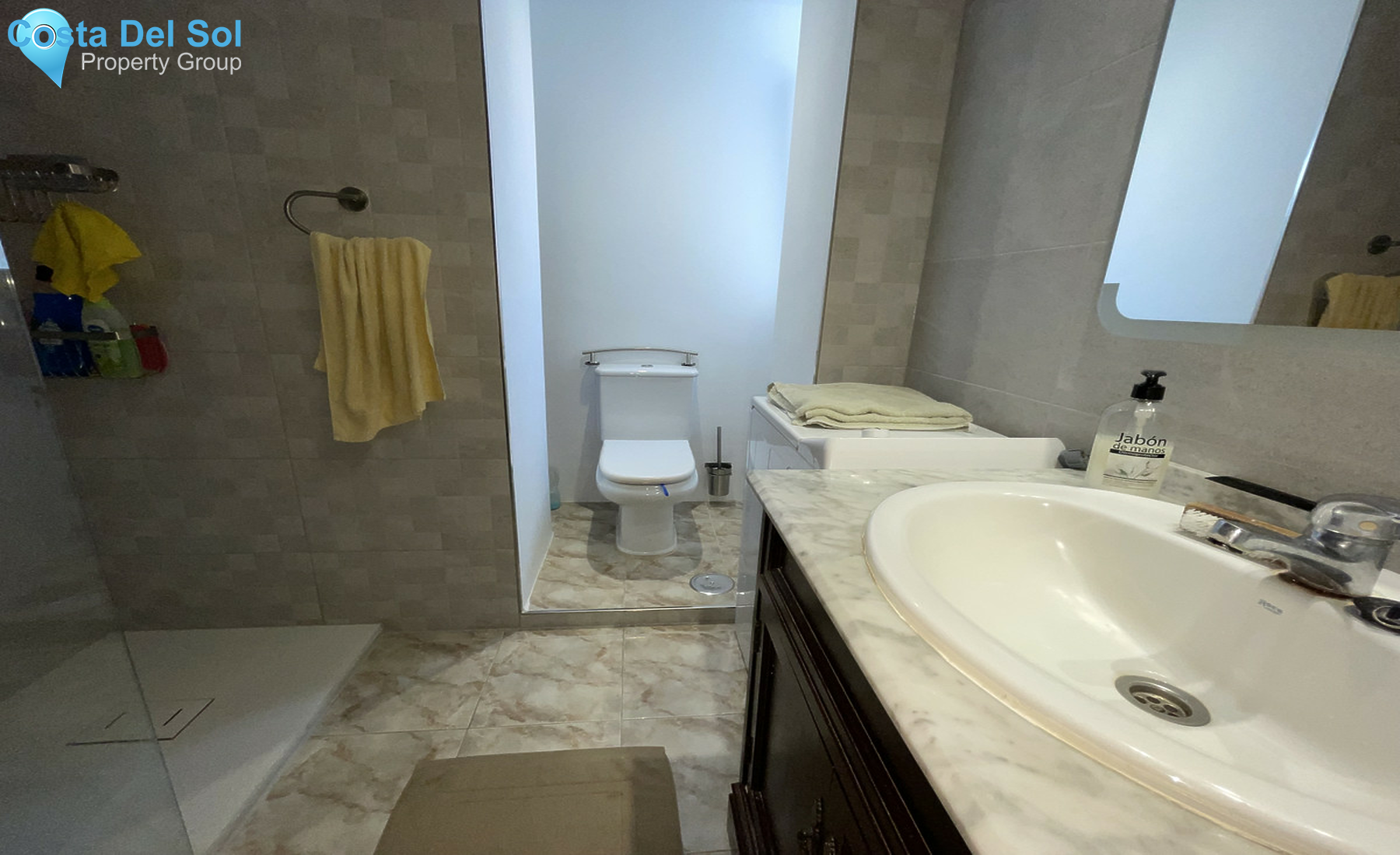 Top Floor Apartment in Estepona-1380021