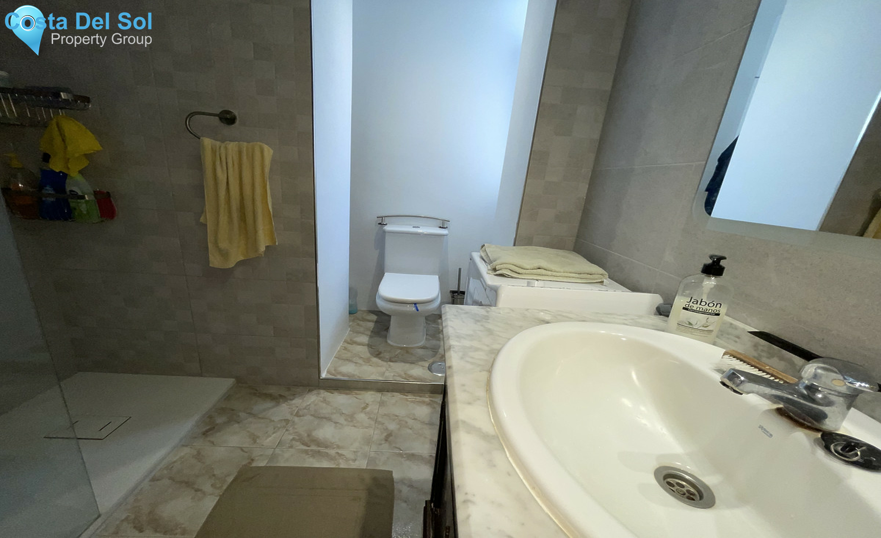 Top Floor Apartment in Estepona-1380007