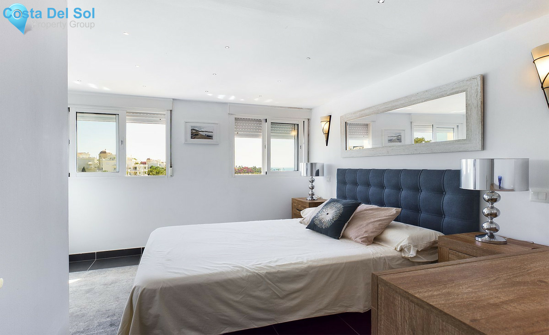 Top Floor Apartment in Estepona-1409053