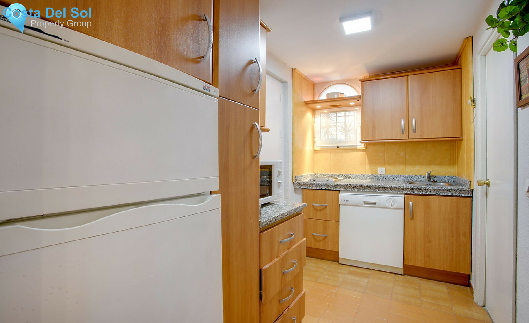 Top Floor Apartment in Estepona-1454174