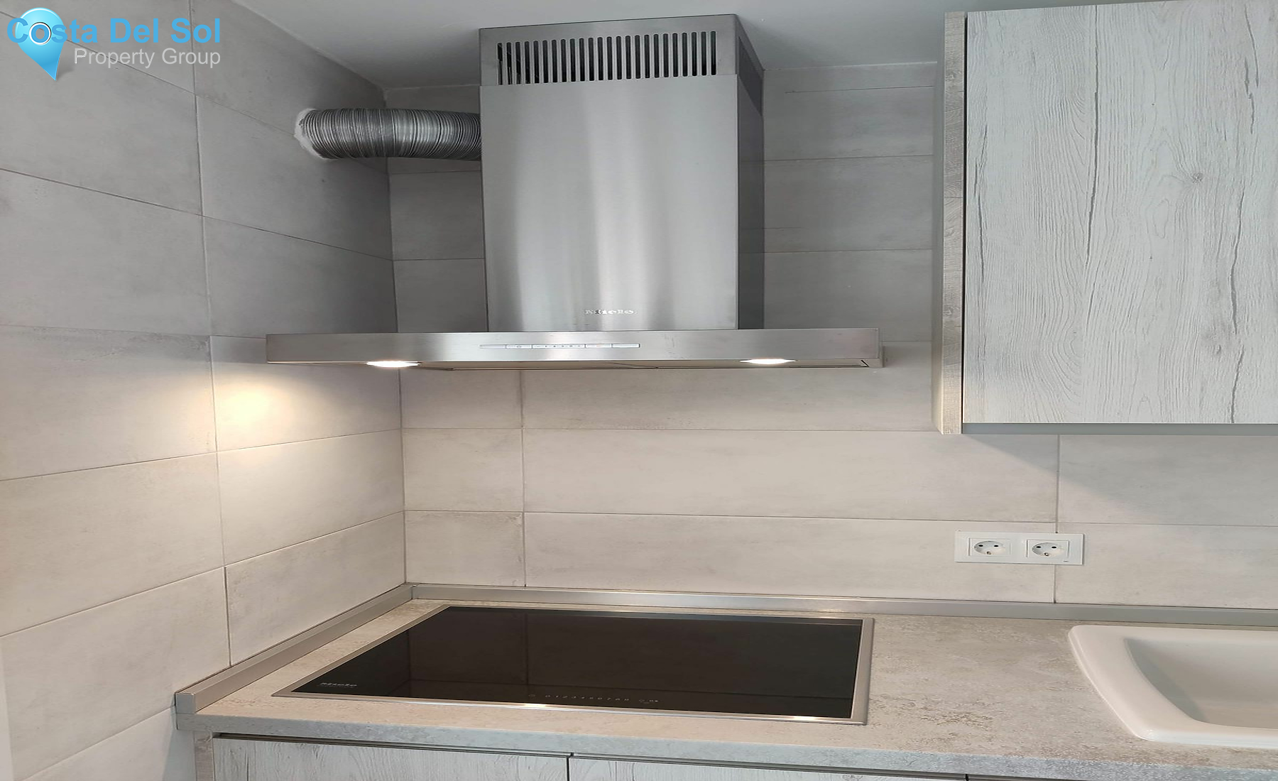 Top Floor Apartment in Estepona-1142752