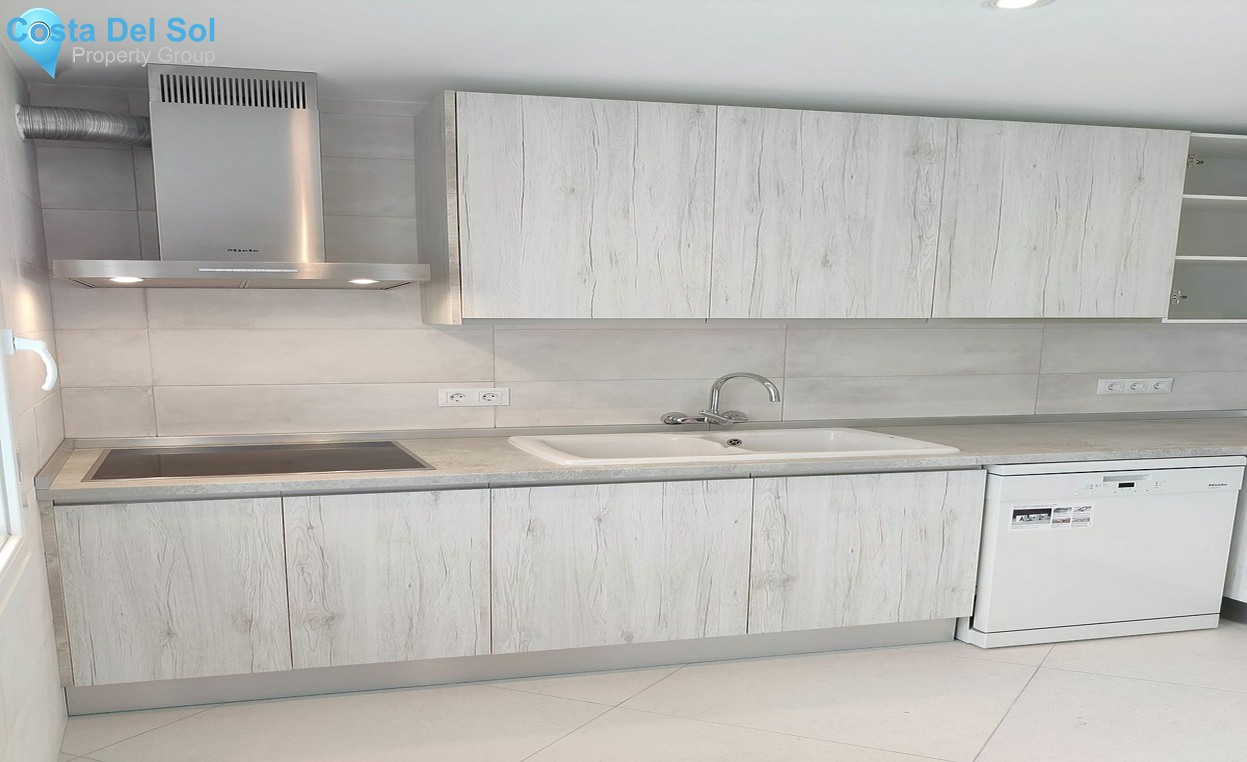Top Floor Apartment in Estepona-1142755