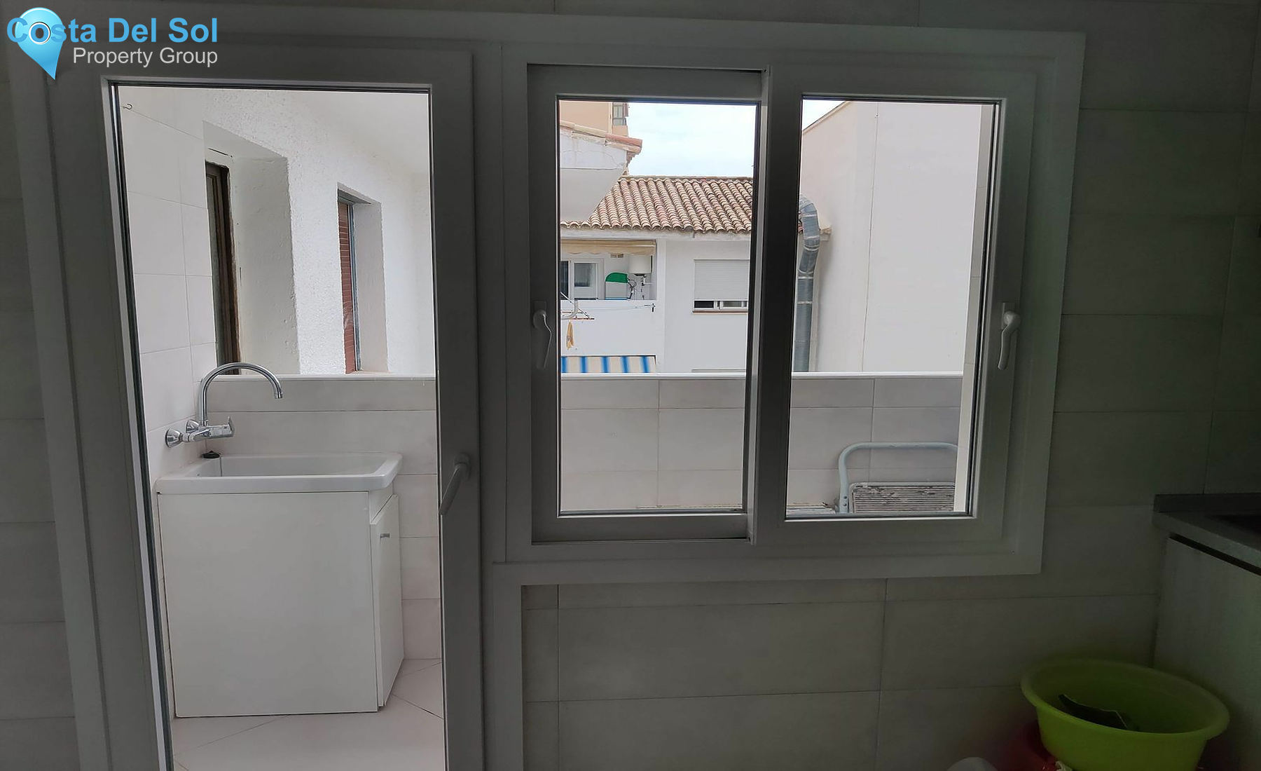 Top Floor Apartment in Estepona-1142742