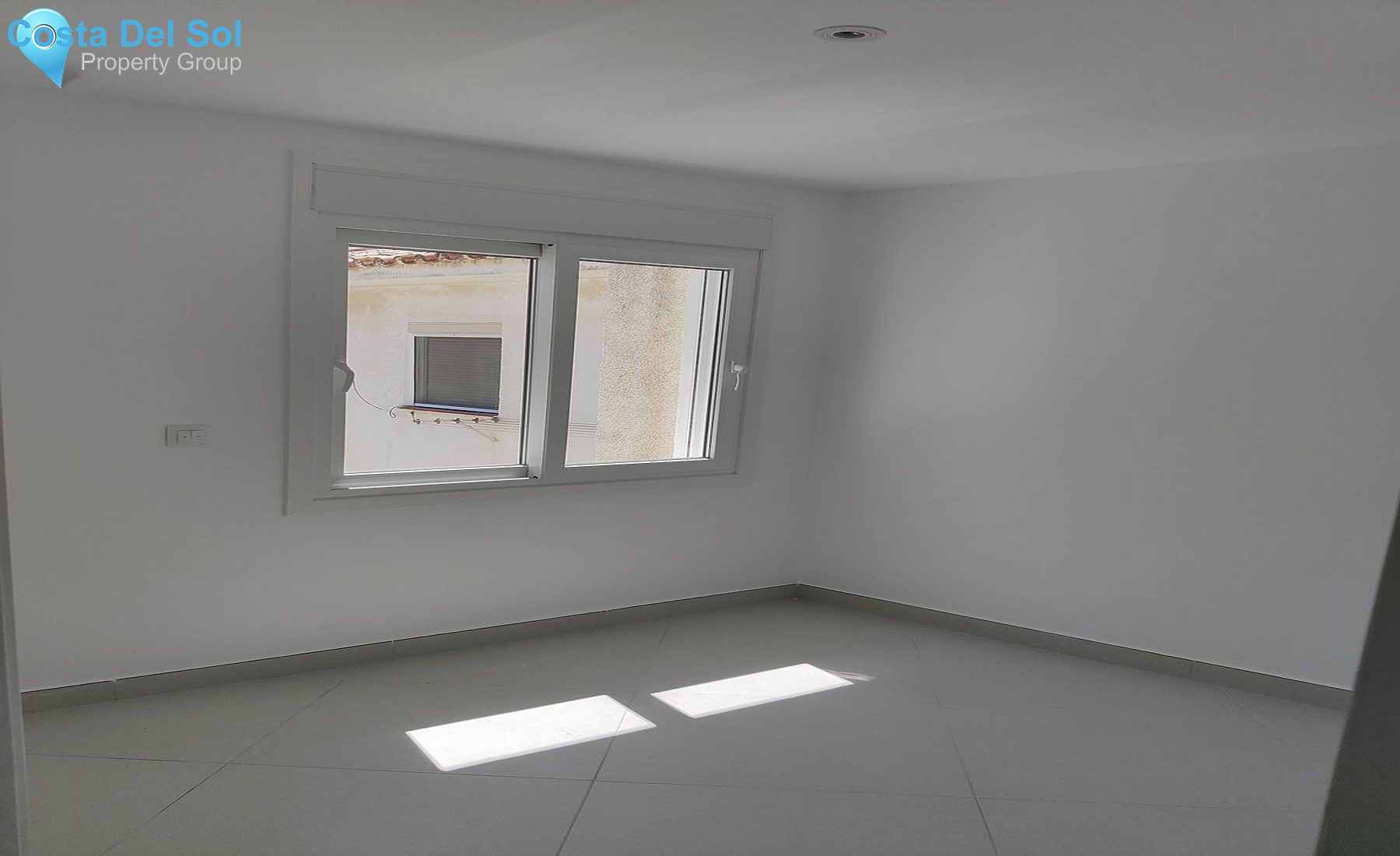 Top Floor Apartment in Estepona-1142746