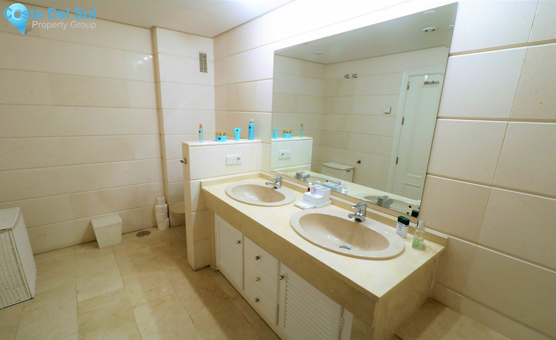 Top Floor Apartment in Estepona-1175555