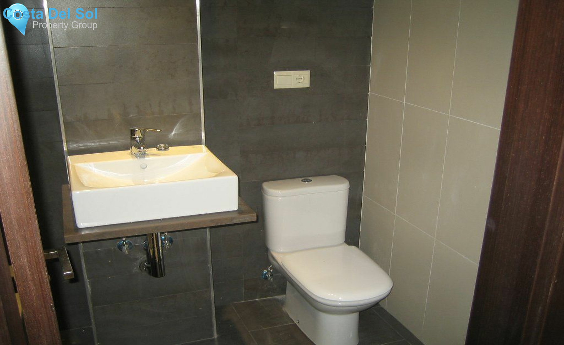 Top Floor Apartment in Estepona-1210670
