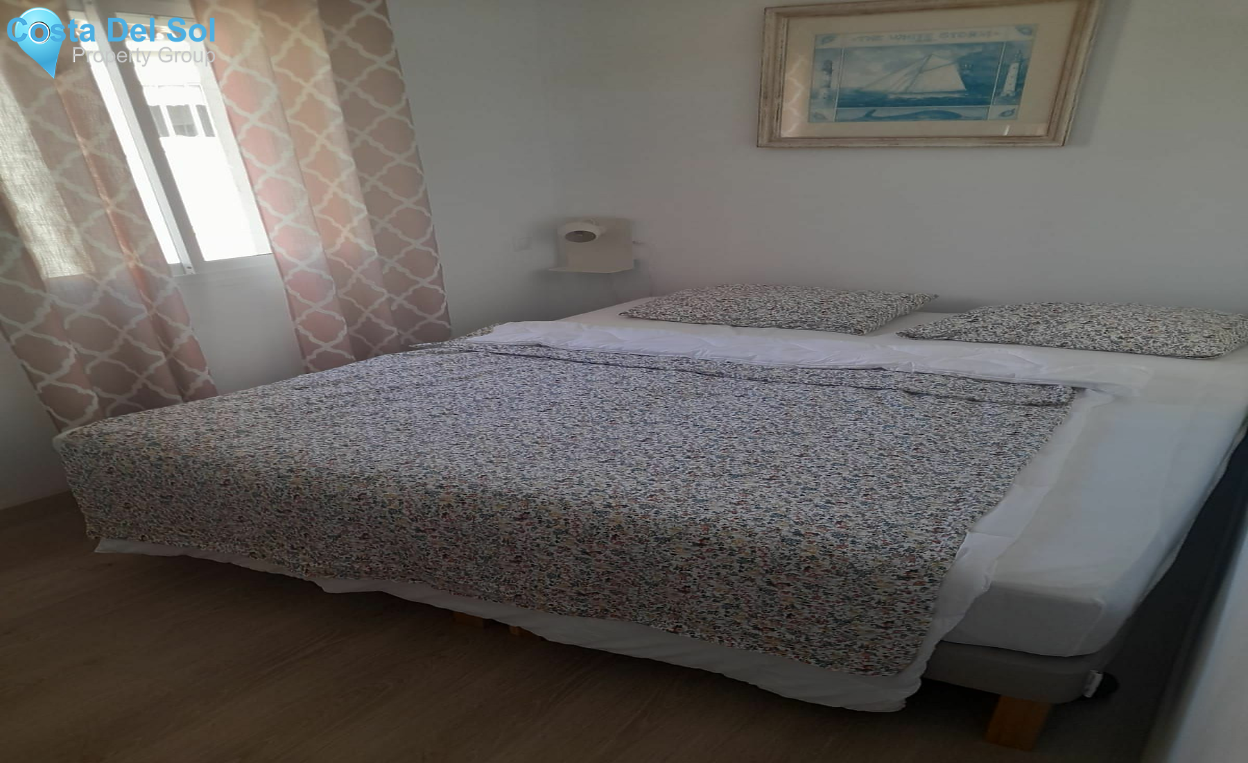 Top Floor Apartment in Estepona-1419579