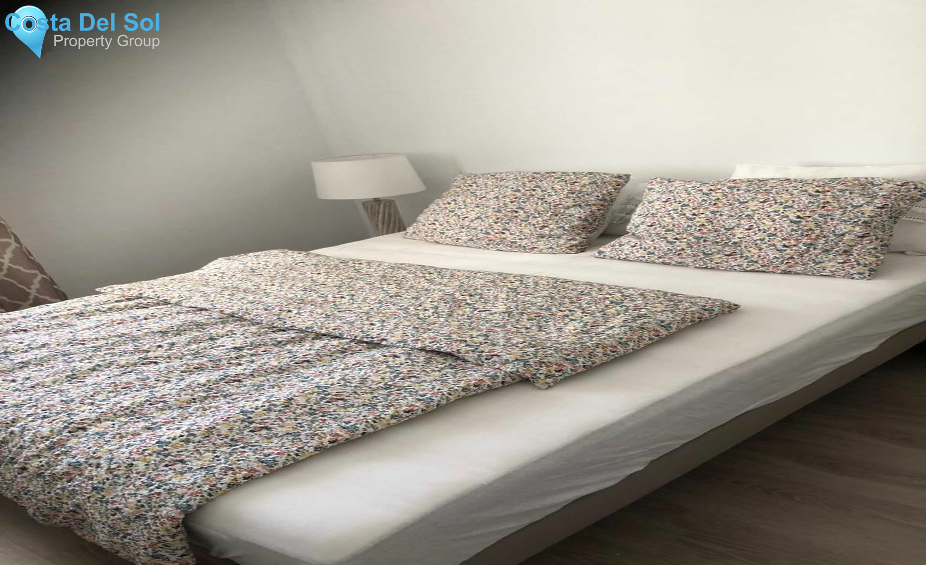 Top Floor Apartment in Estepona-1419570