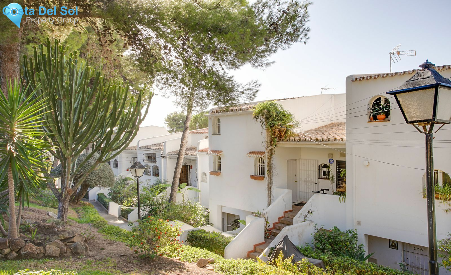 Top Floor Apartment in Estepona-1466427