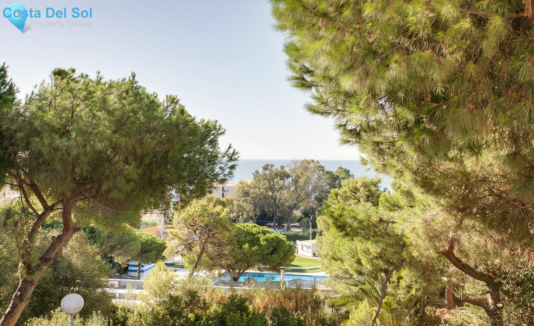 Top Floor Apartment in Estepona-1466428