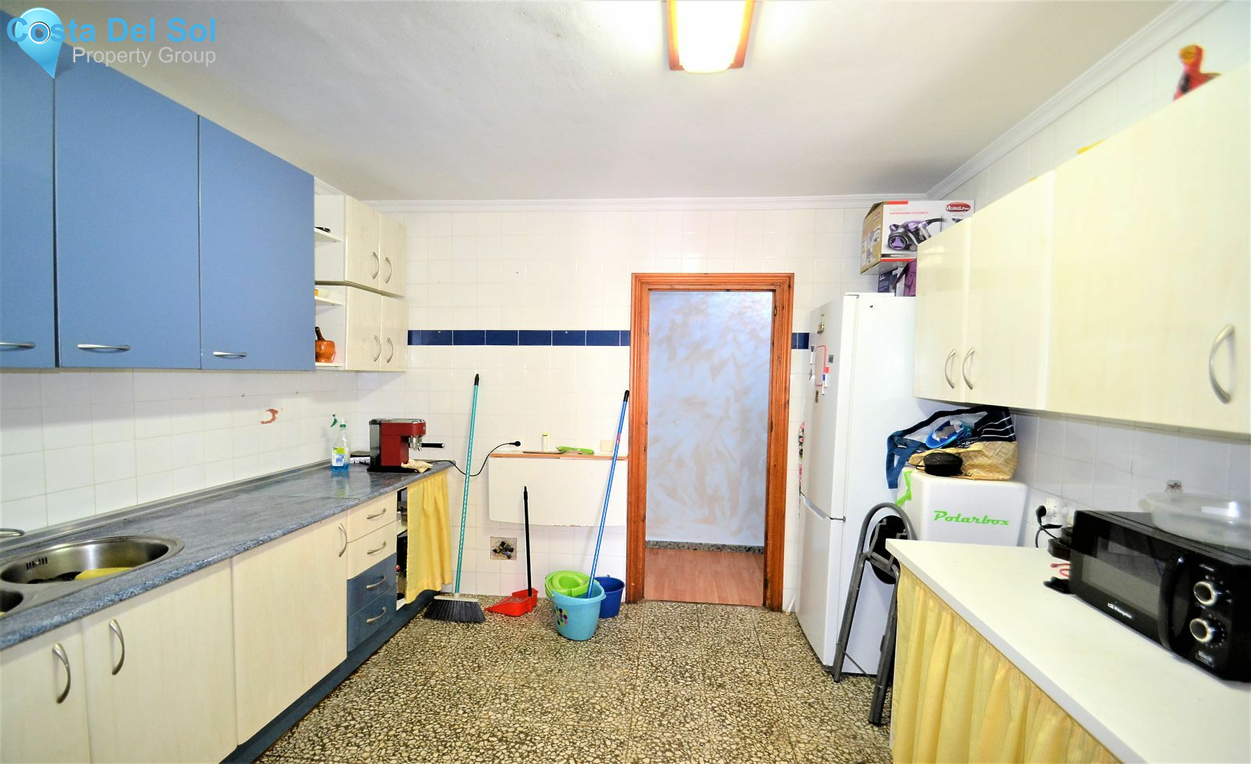 Top Floor Apartment in Estepona-1487501