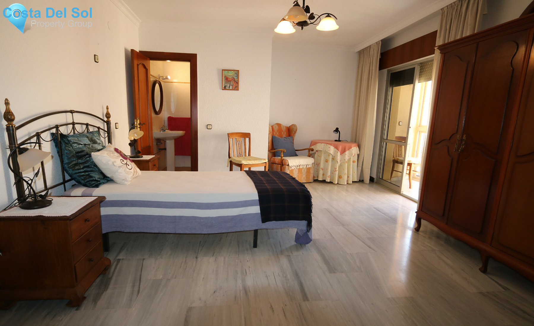 Top Floor Apartment in Fuengirola-1340475