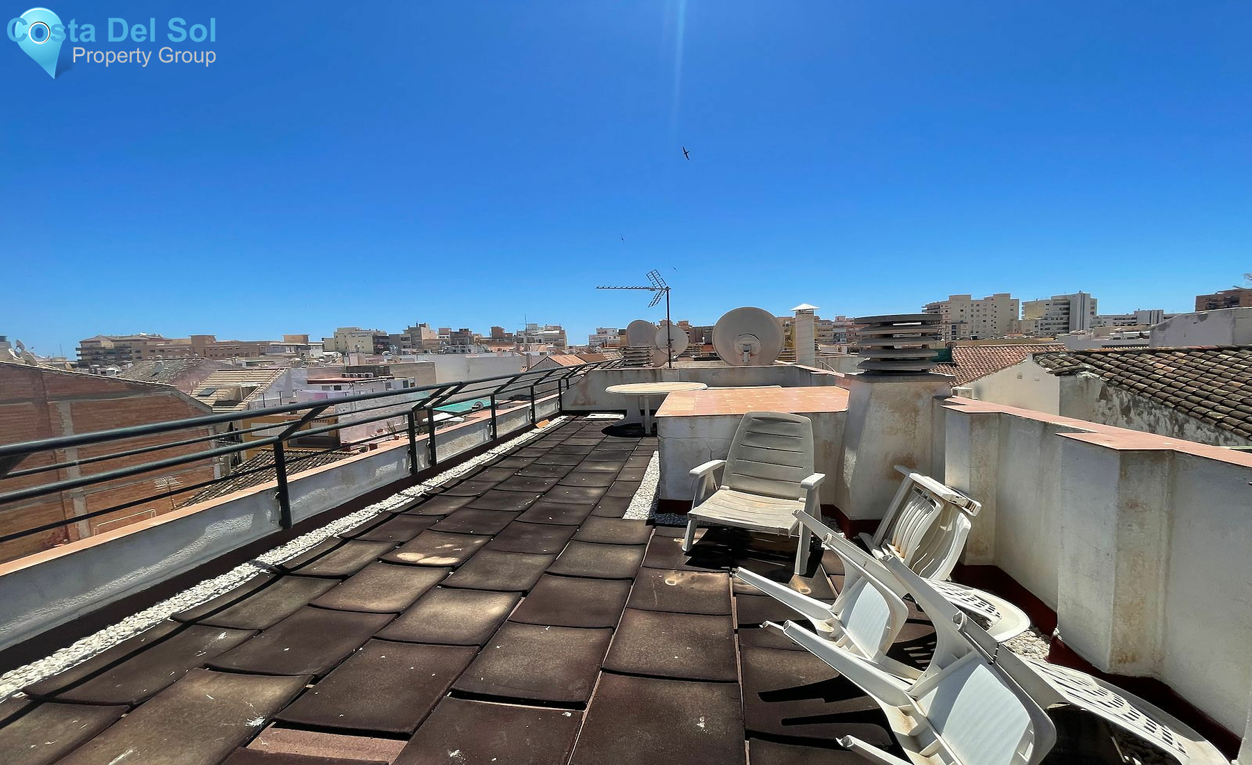 Top Floor Apartment in Fuengirola-1392978