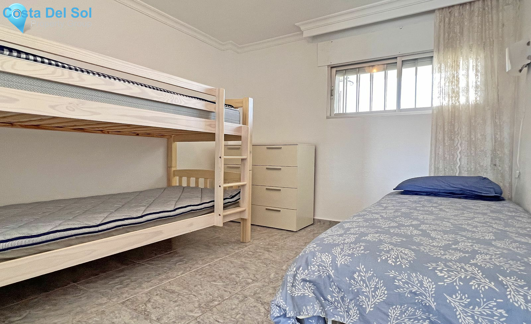 Top Floor Apartment in Fuengirola-1515343