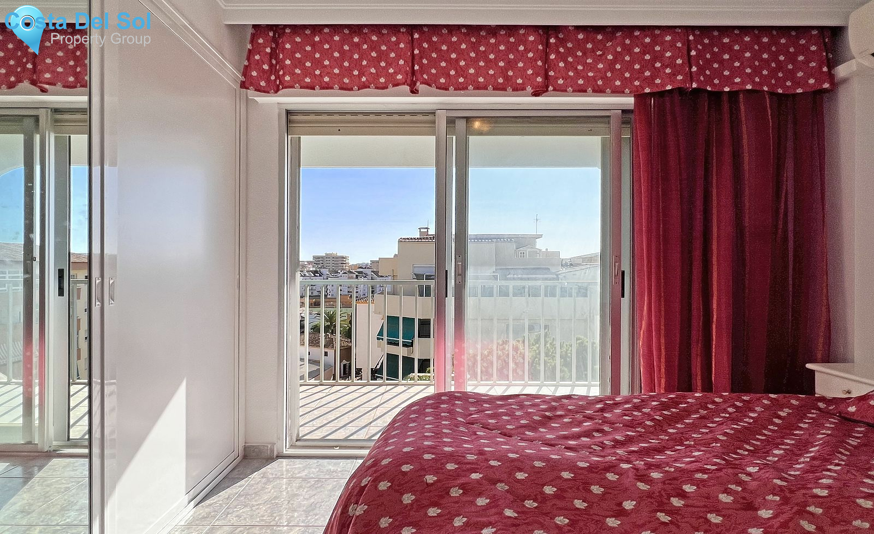 Top Floor Apartment in Fuengirola-1515338