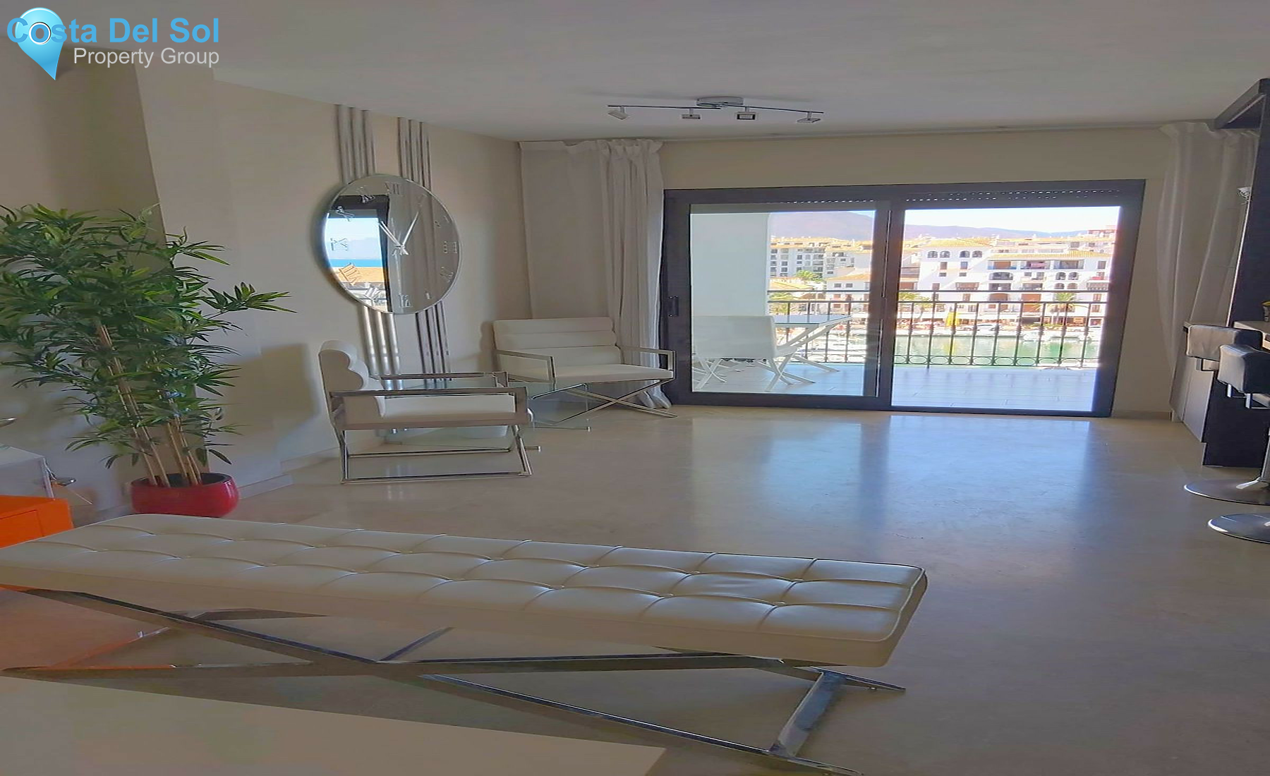 Top Floor Apartment in La Duquesa-1402029
