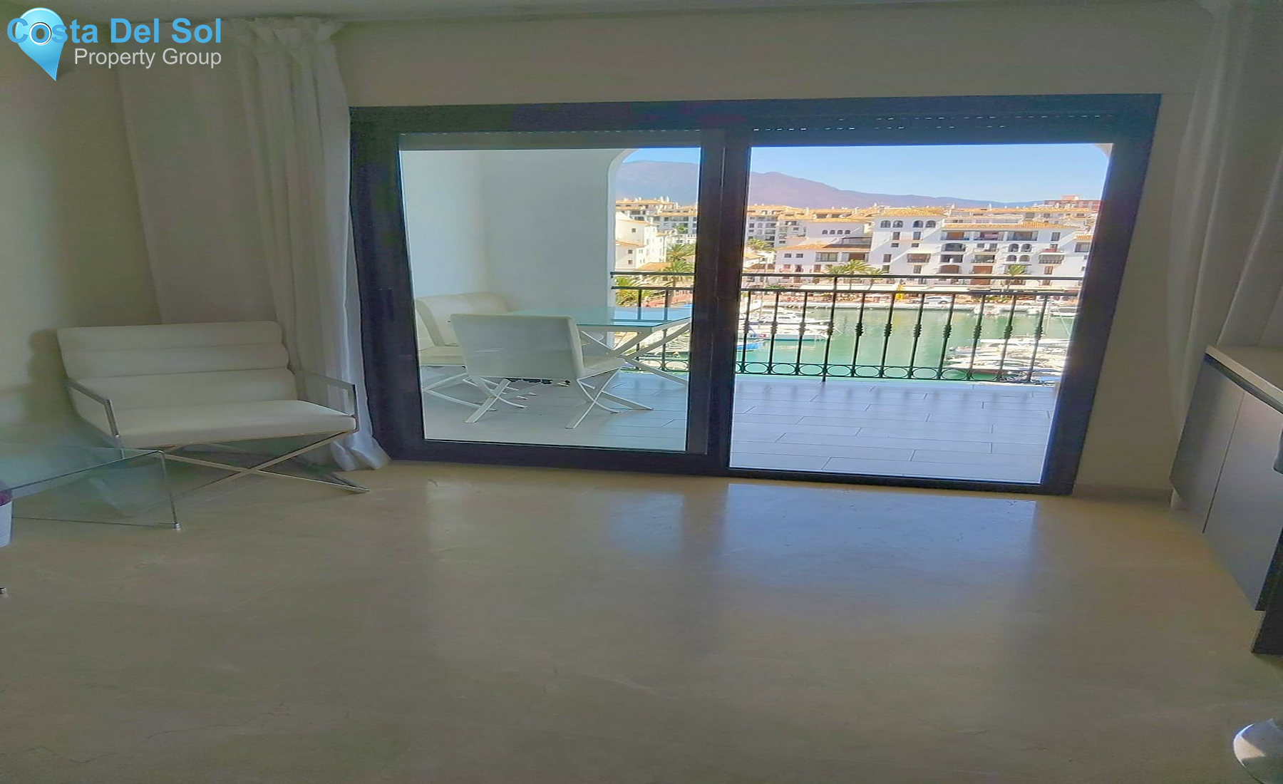 Top Floor Apartment in La Duquesa-1402034