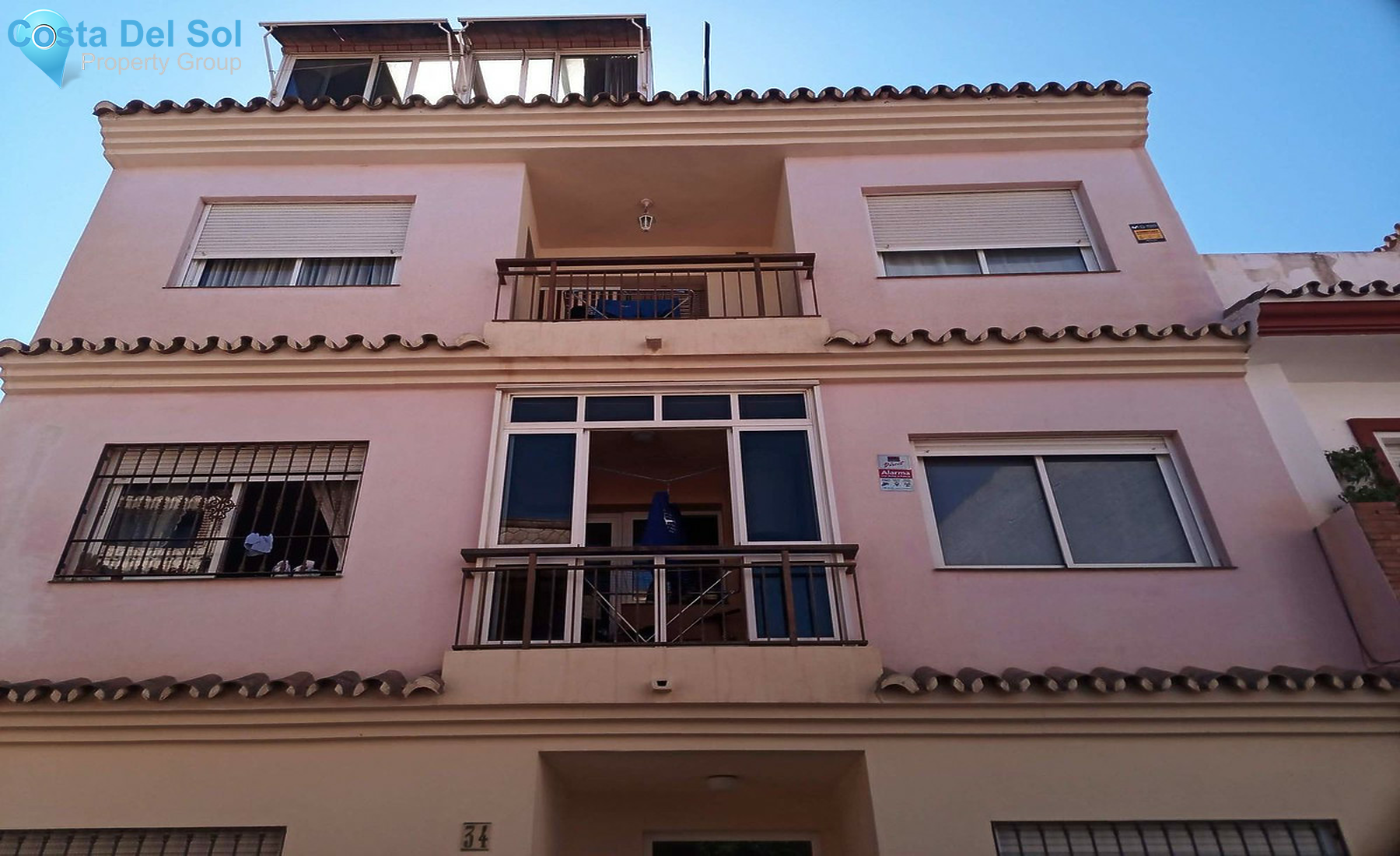 Top Floor Apartment in Las Lagunas-1283673