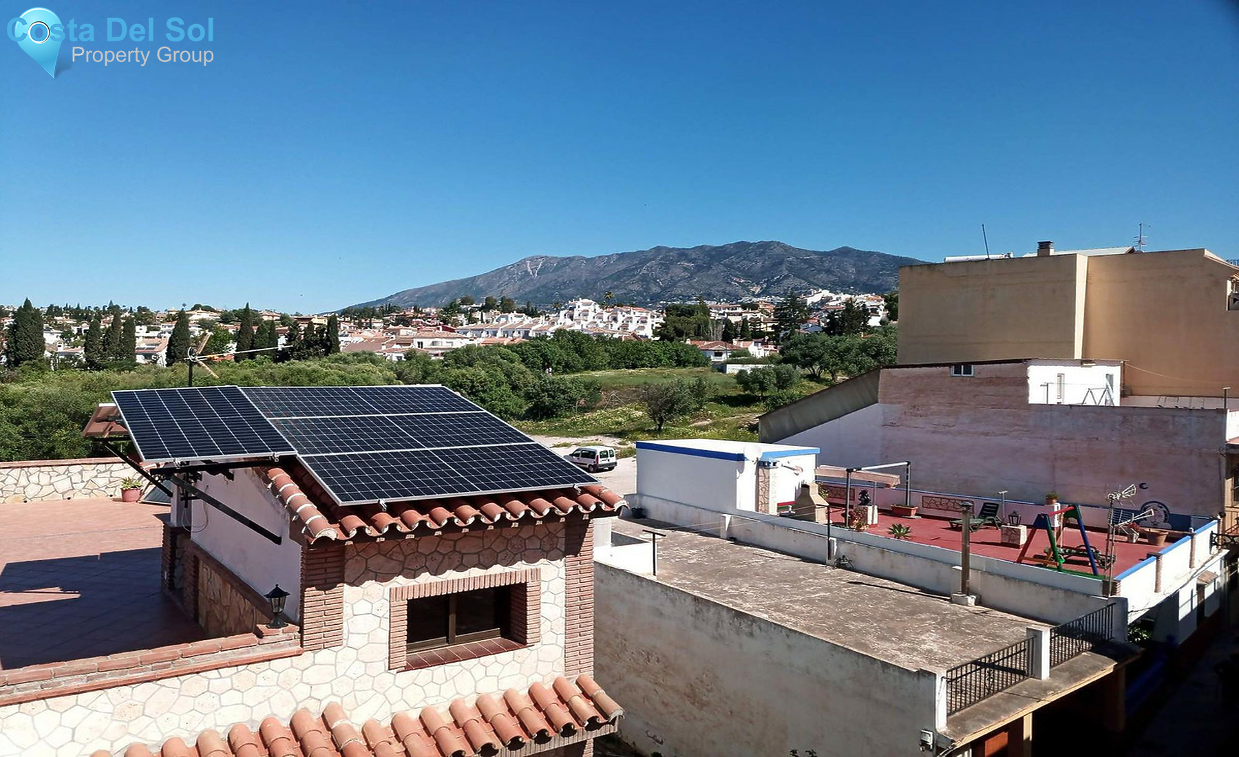 Top Floor Apartment in Las Lagunas-1283691