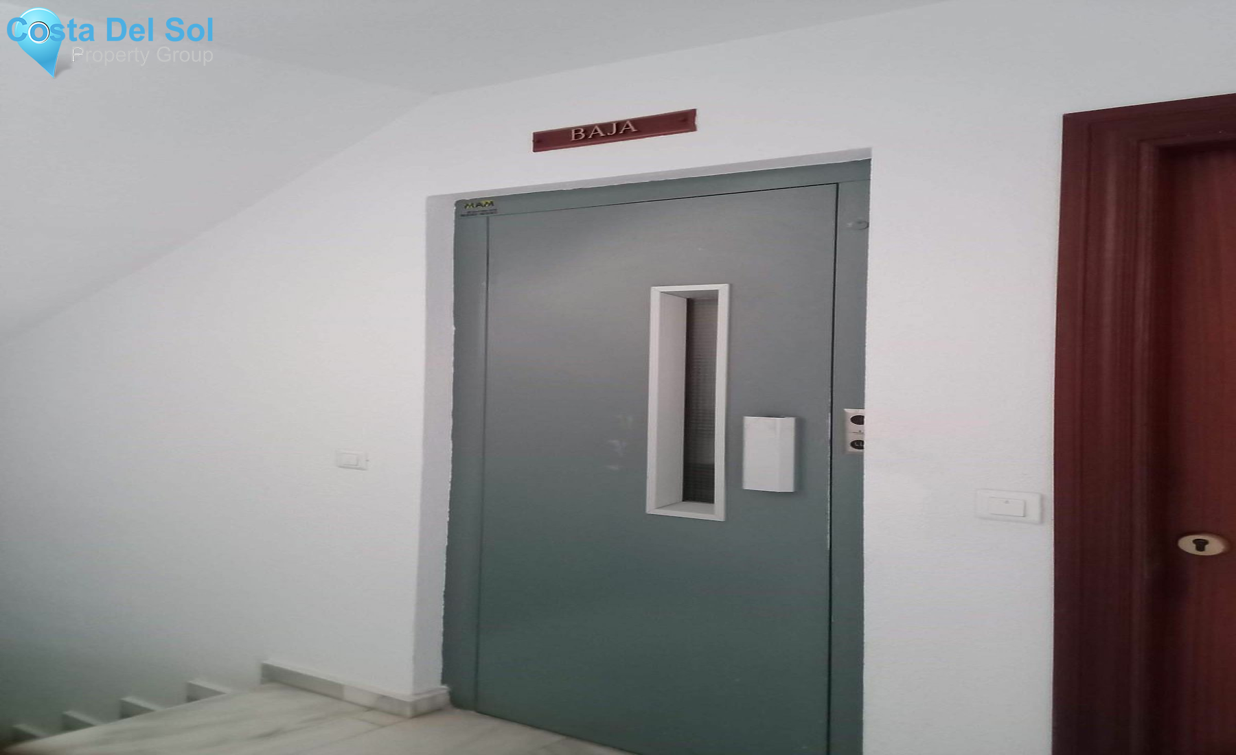 Top Floor Apartment in Las Lagunas-1131005