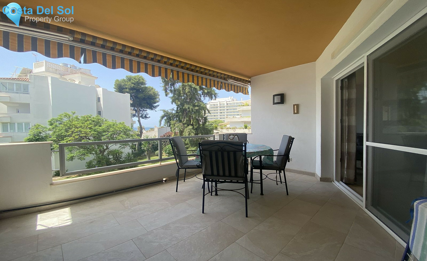 Top Floor Apartment in Marbella-1235215