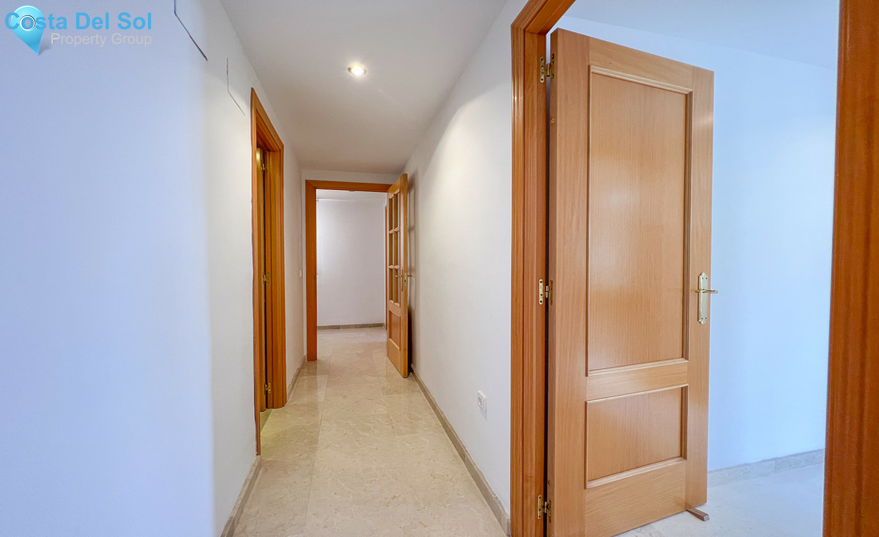 Top Floor Apartment in Marbella-1294181
