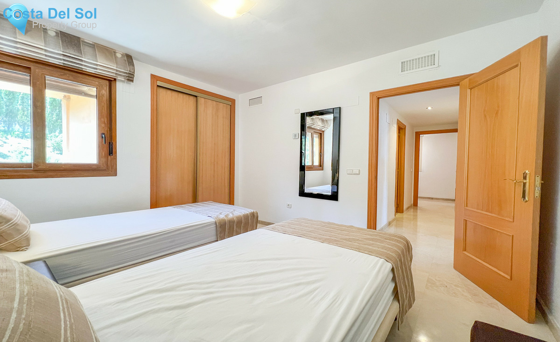 Top Floor Apartment in Marbella-1294183